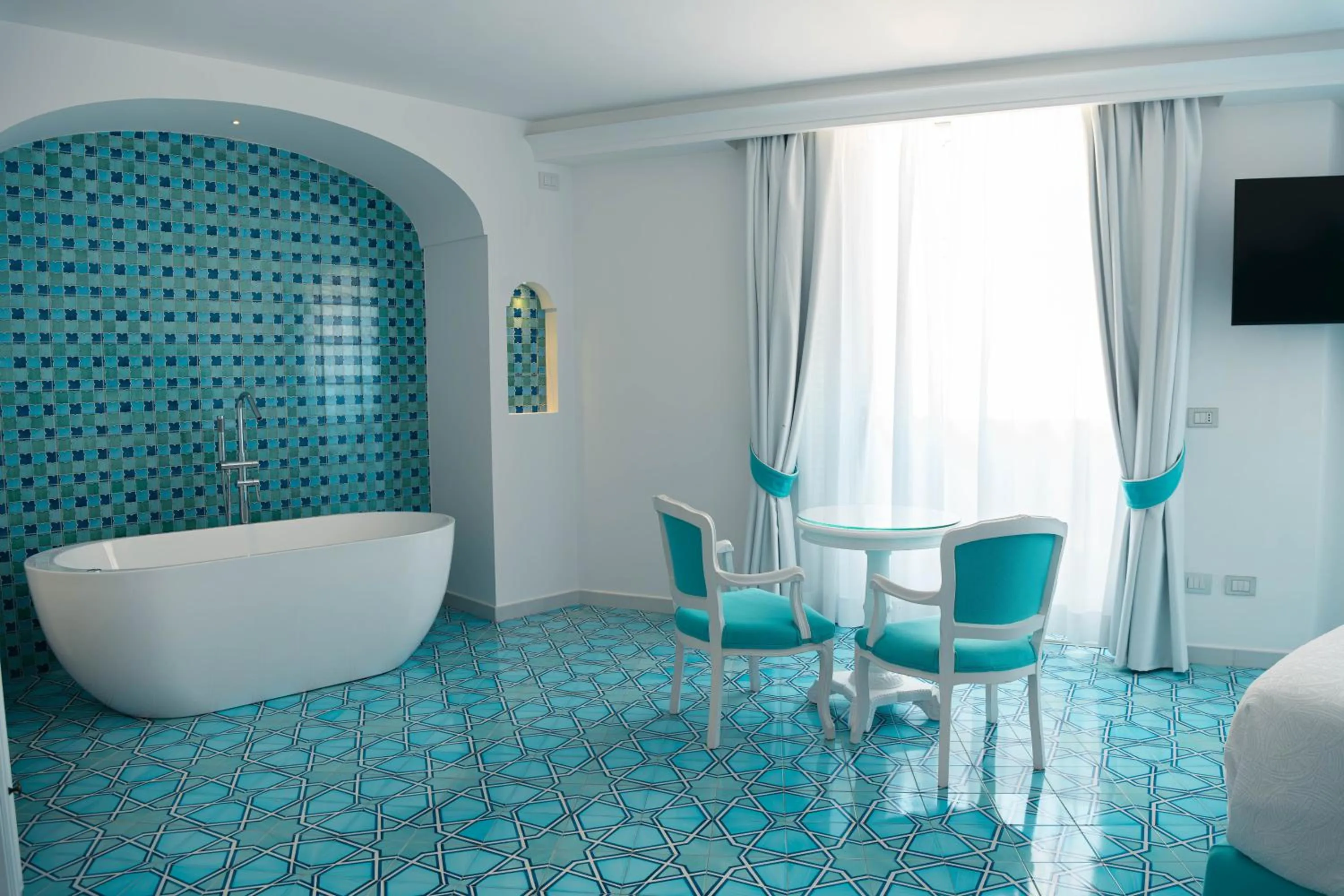 Hot Tub in Hotel Conca d'Oro