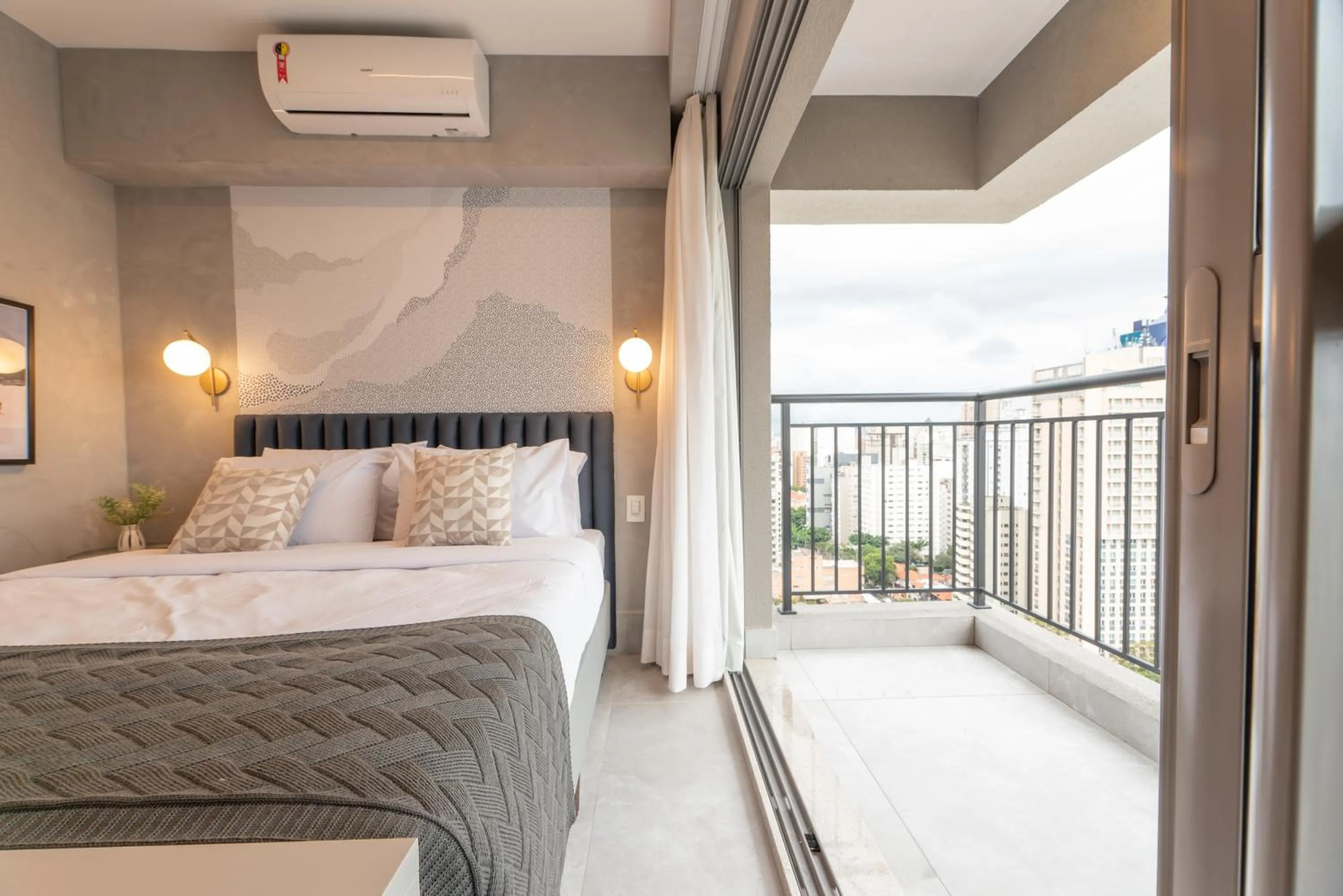 Bed in Charlie Vitrali Moema