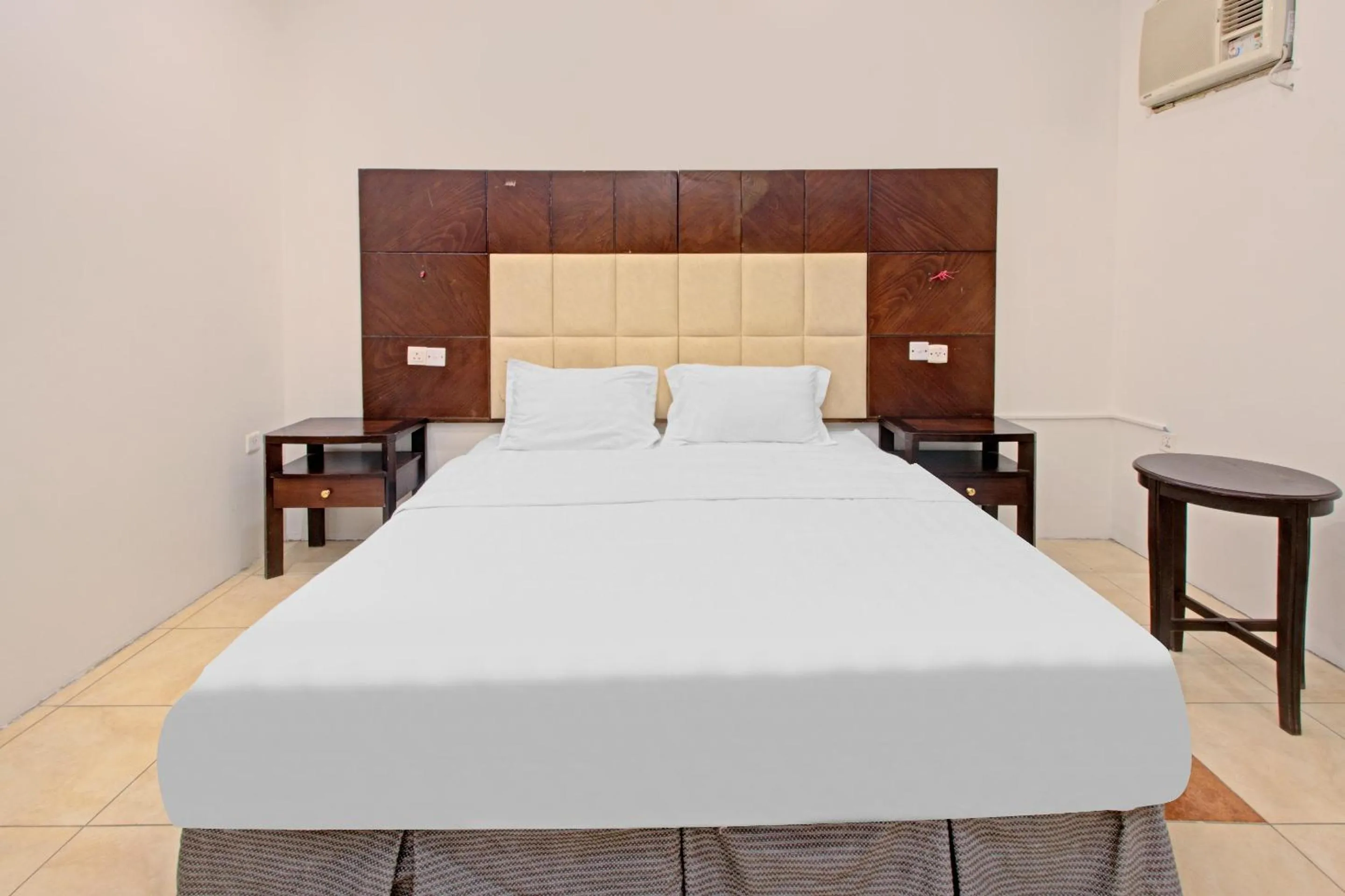 Photo of the whole room in OYO 601 Ibs For Residential Units