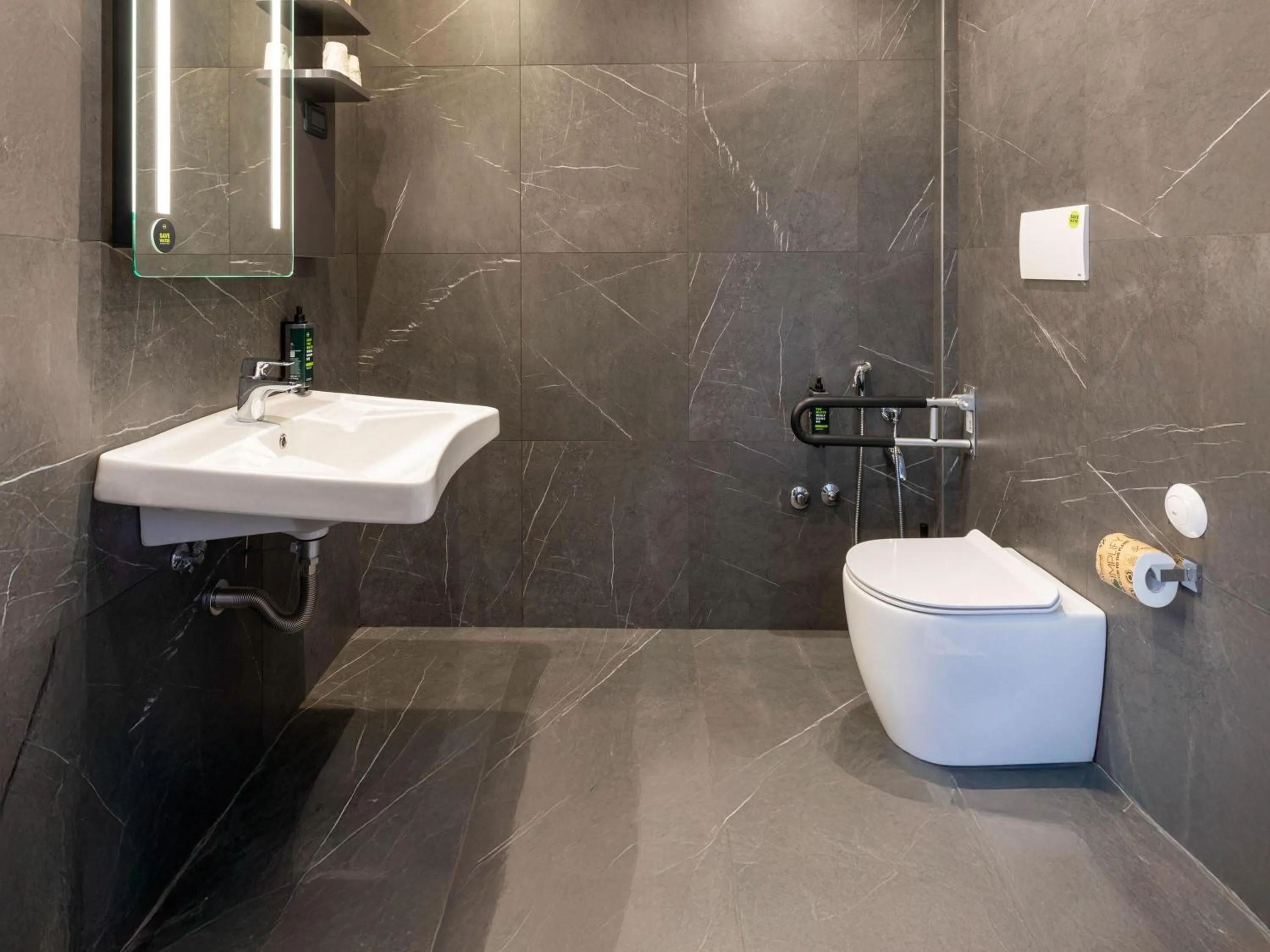 Photo of the whole room in B&B Hotel Roma Tuscolana San Giovanni