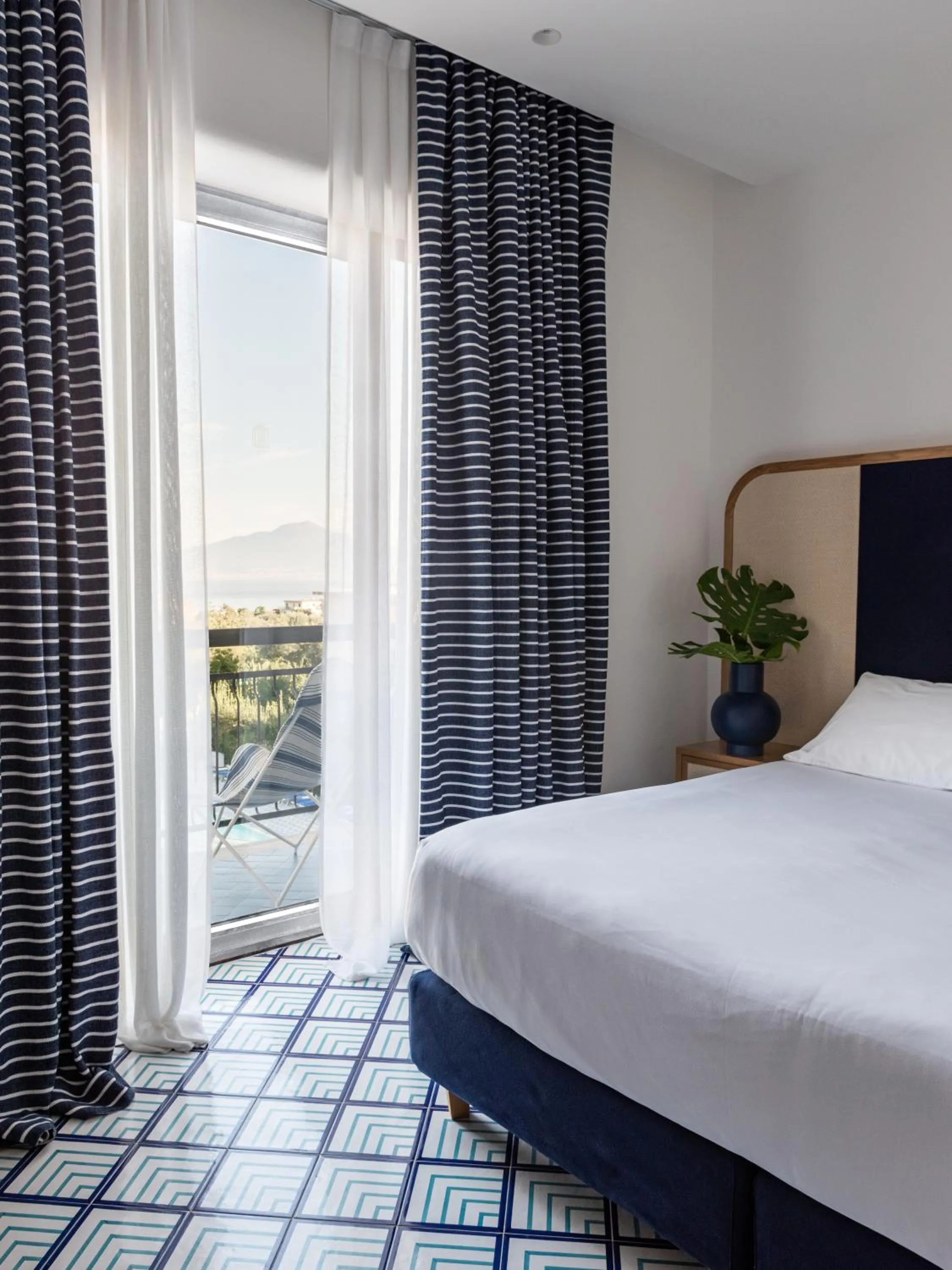 Bedroom, Bed in Grand Hotel Flora