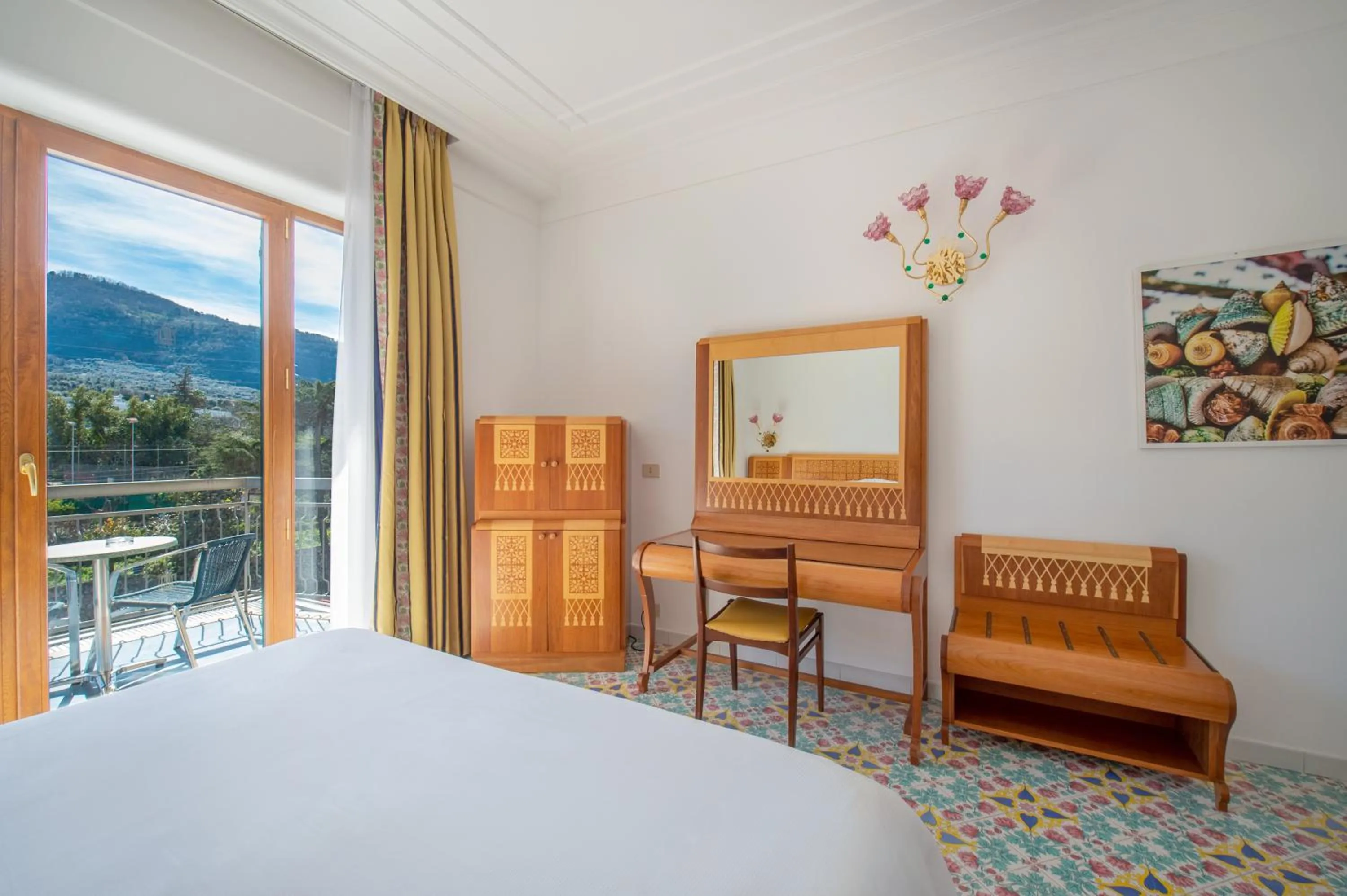 Photo of the whole room, Bed in Grand Hotel Flora