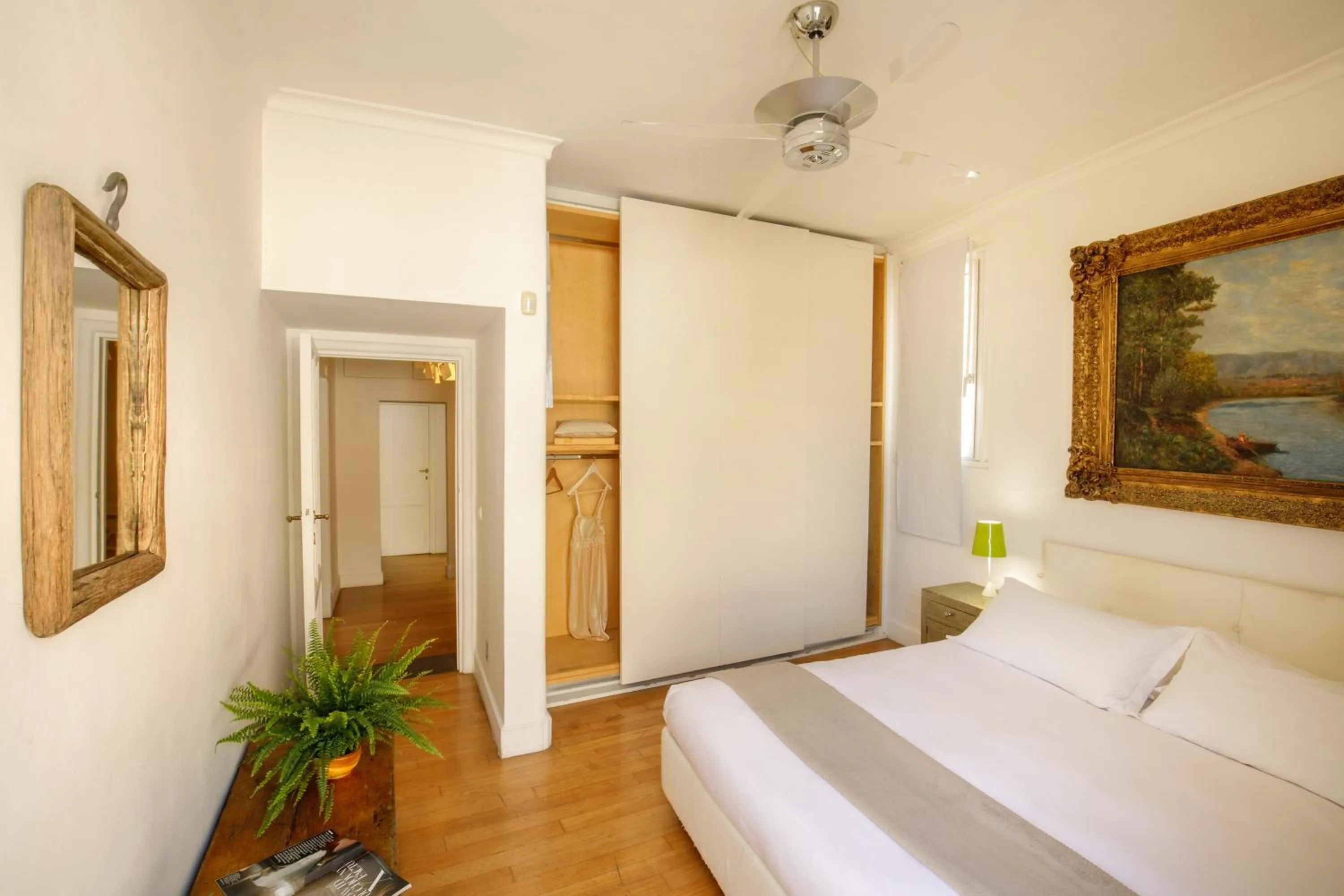 Bedroom, Bed in The right place 4U Mario de Fiori Apartment
