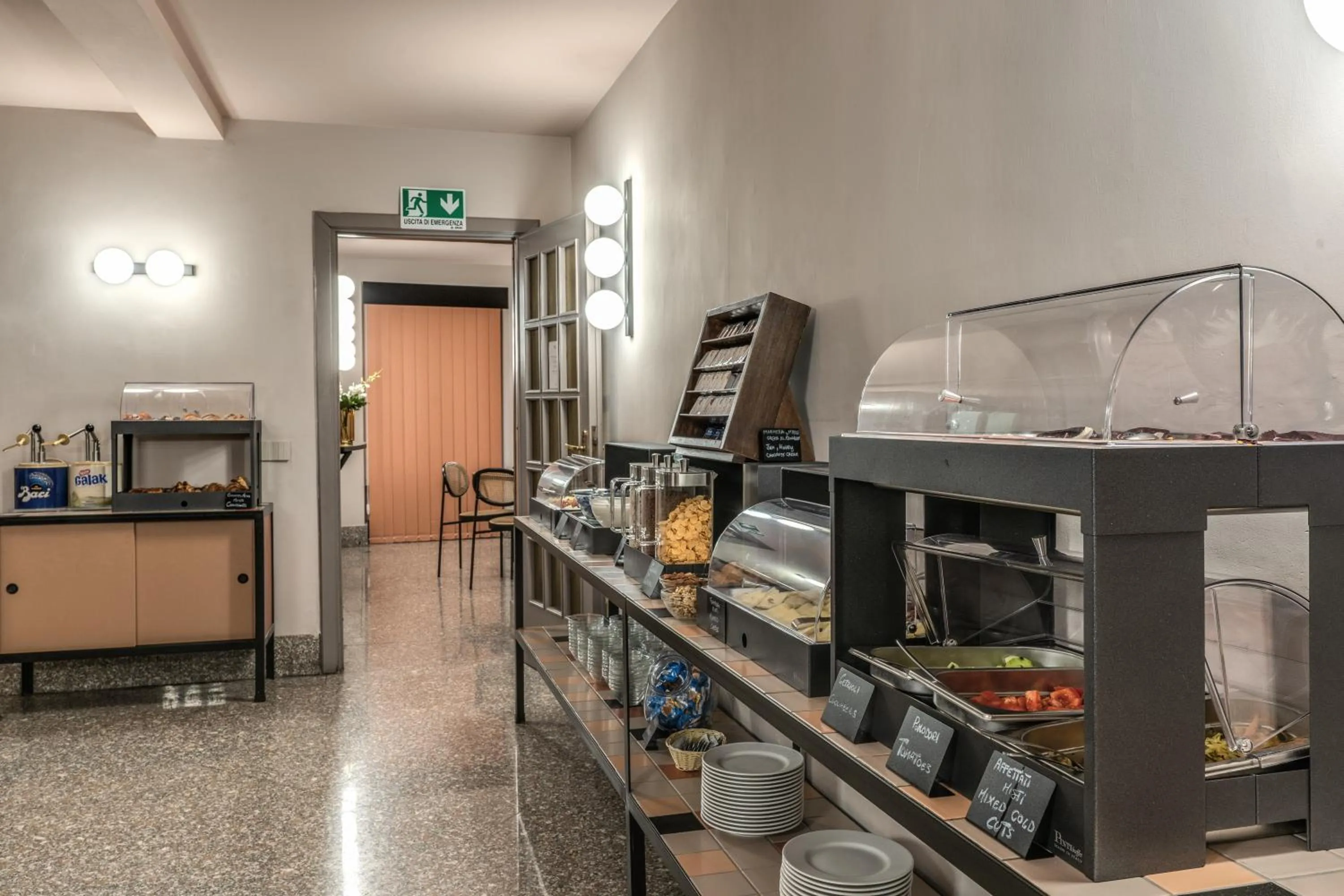 Food and drinks in Madison Hotel