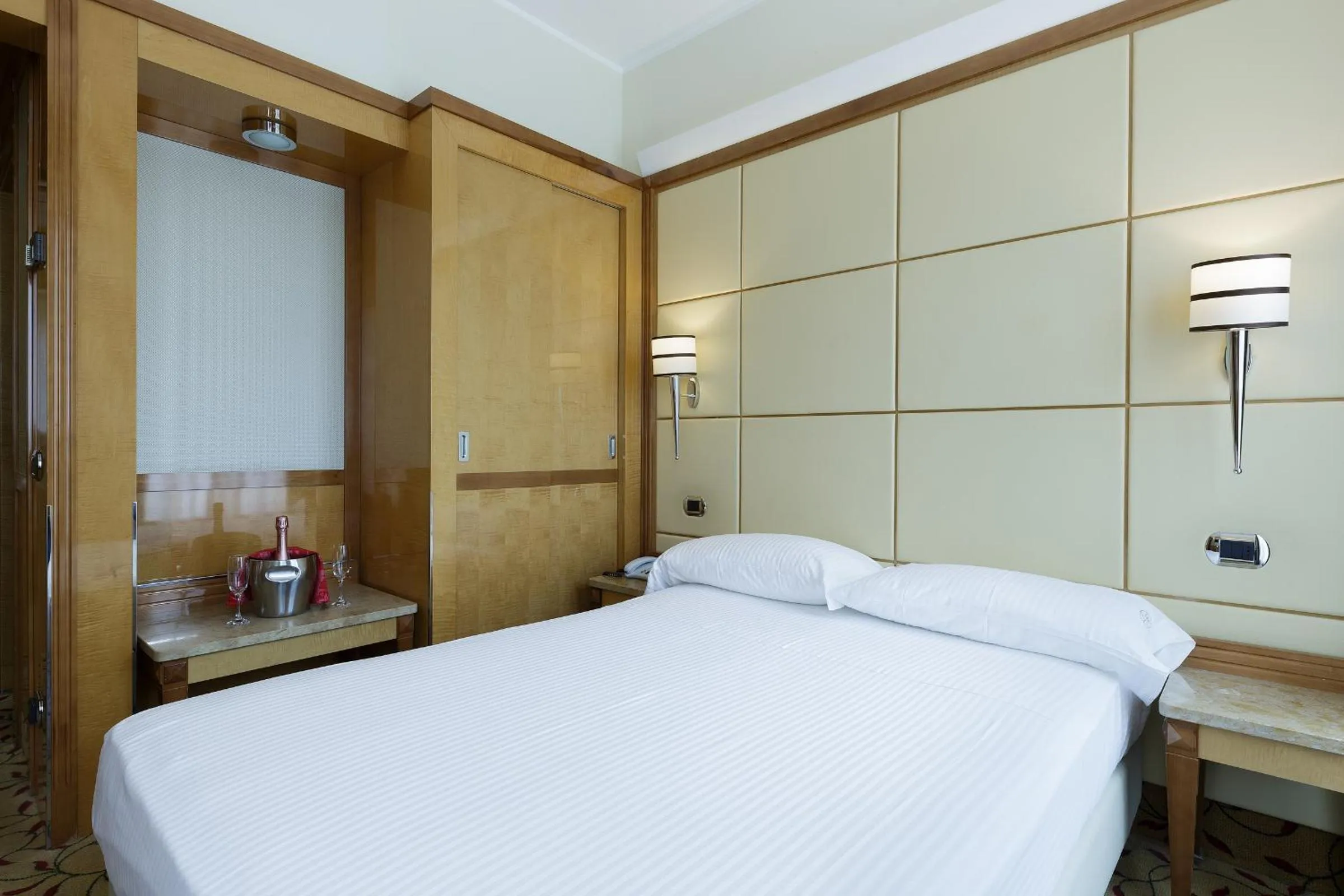 TV and multimedia, Bed in Hotel Teco