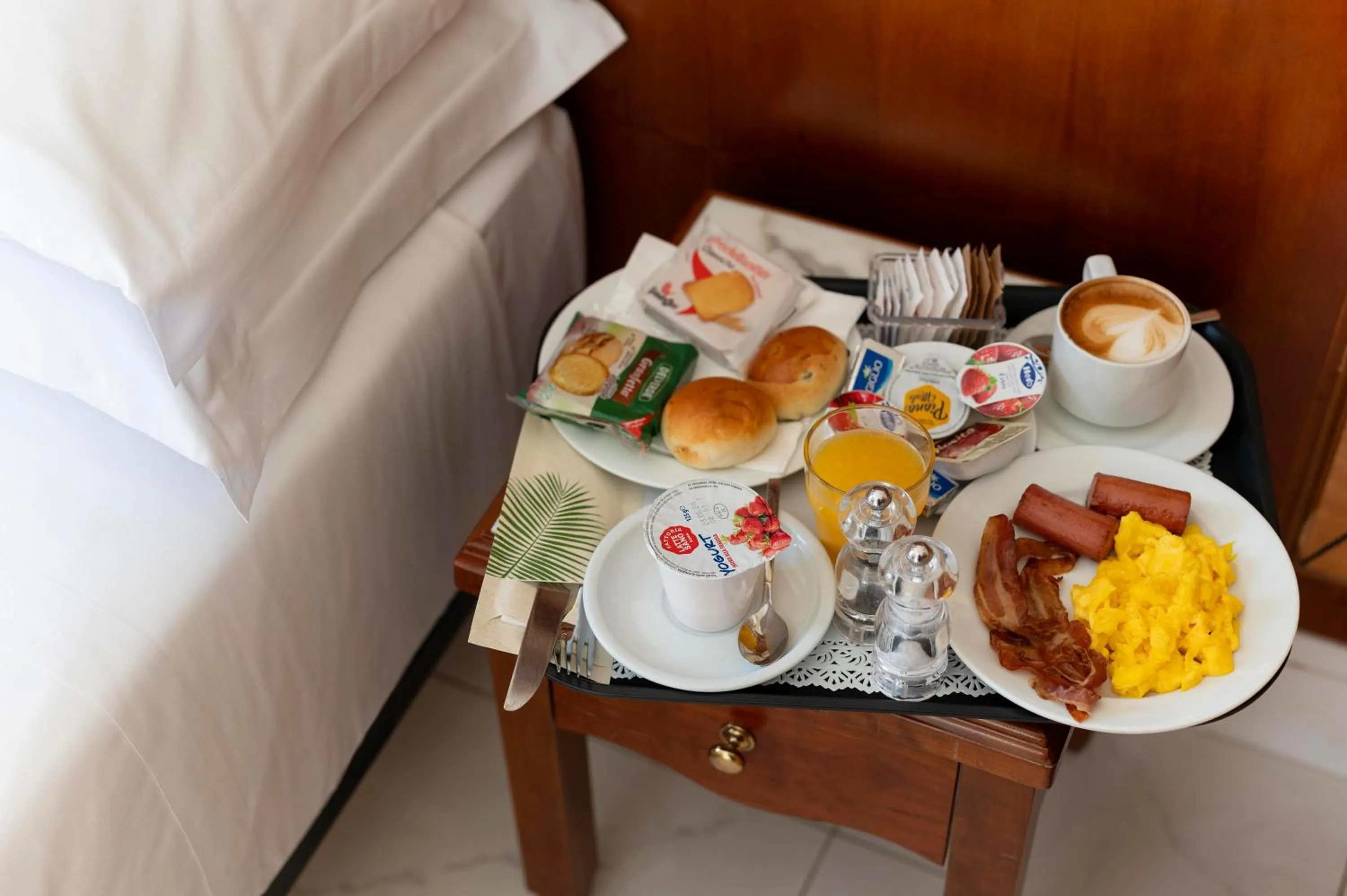 Food and drinks in Hotel Hiberia