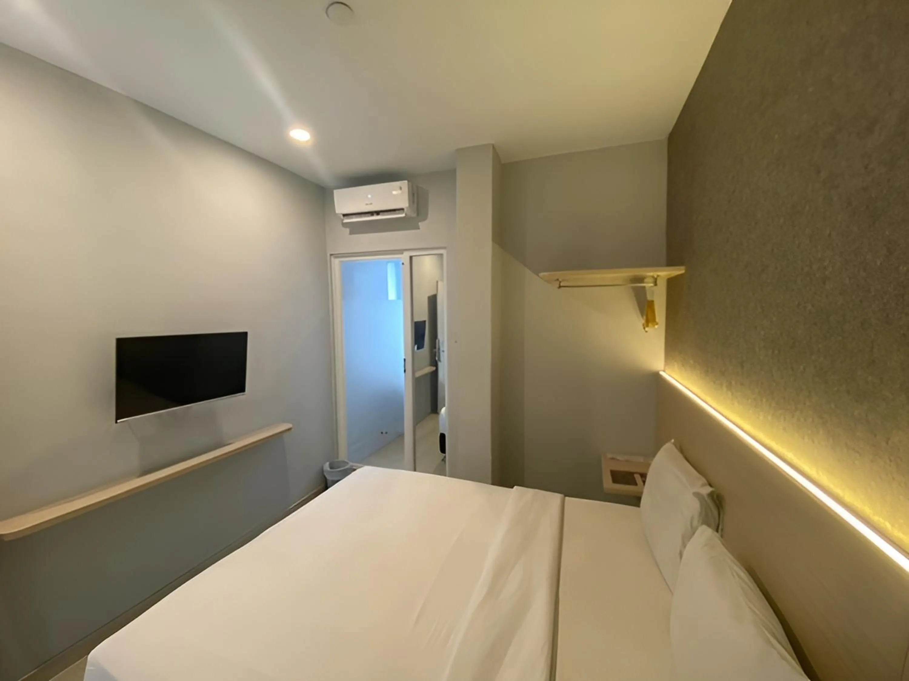 Bedroom, Bed in Swasana Hotel Medan