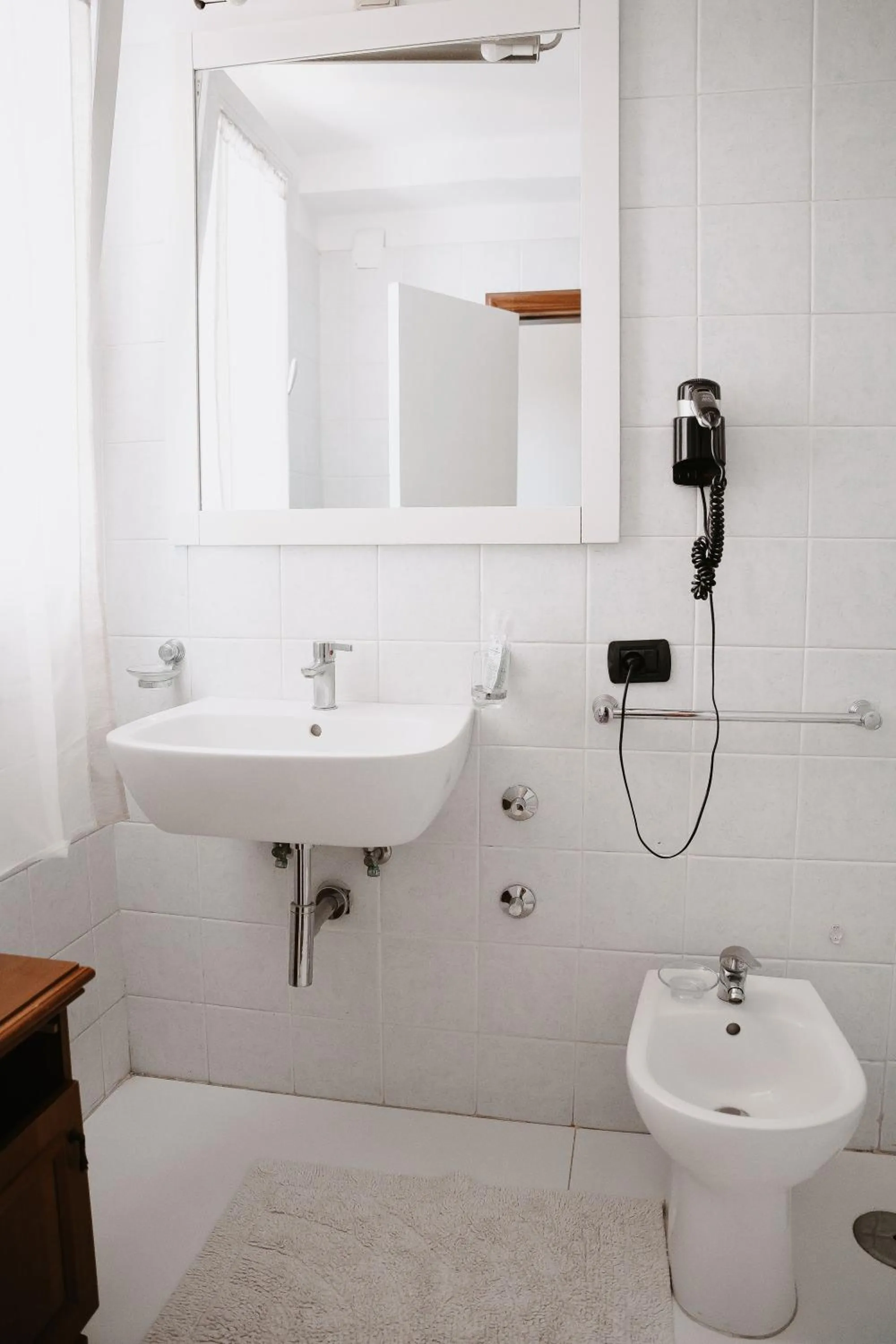 Bathroom in Hotel Ristorante Guardanapoli