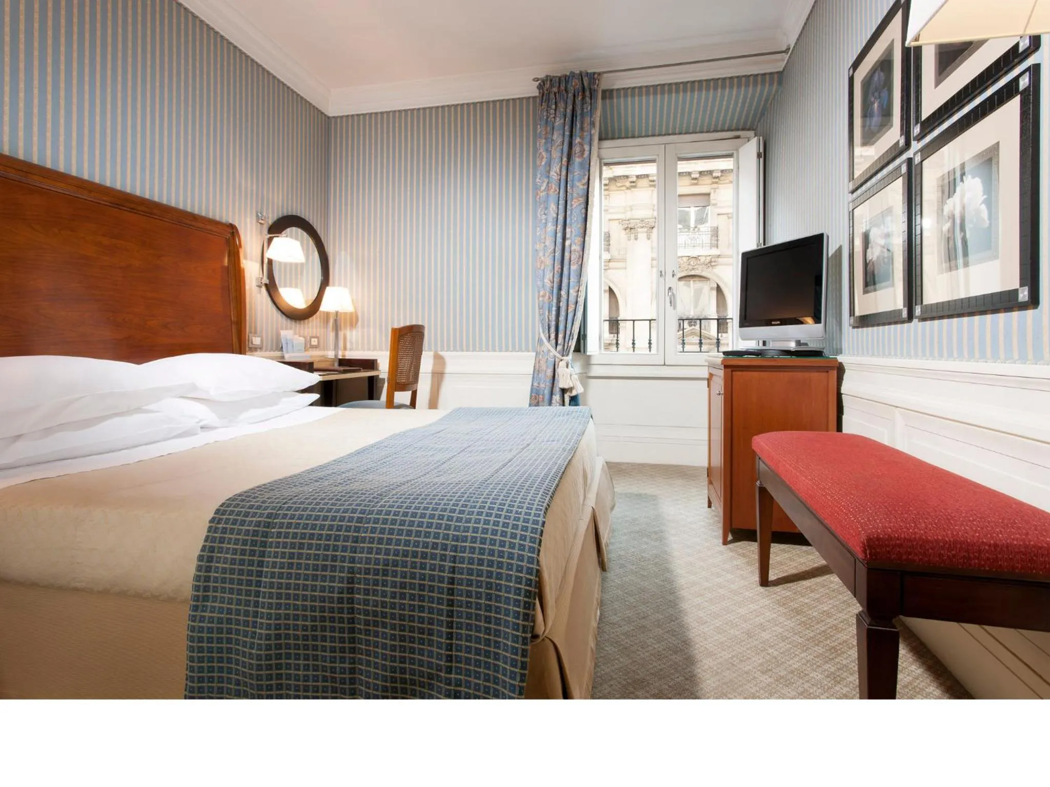 Bedroom, Bed in Stendhal Hotel