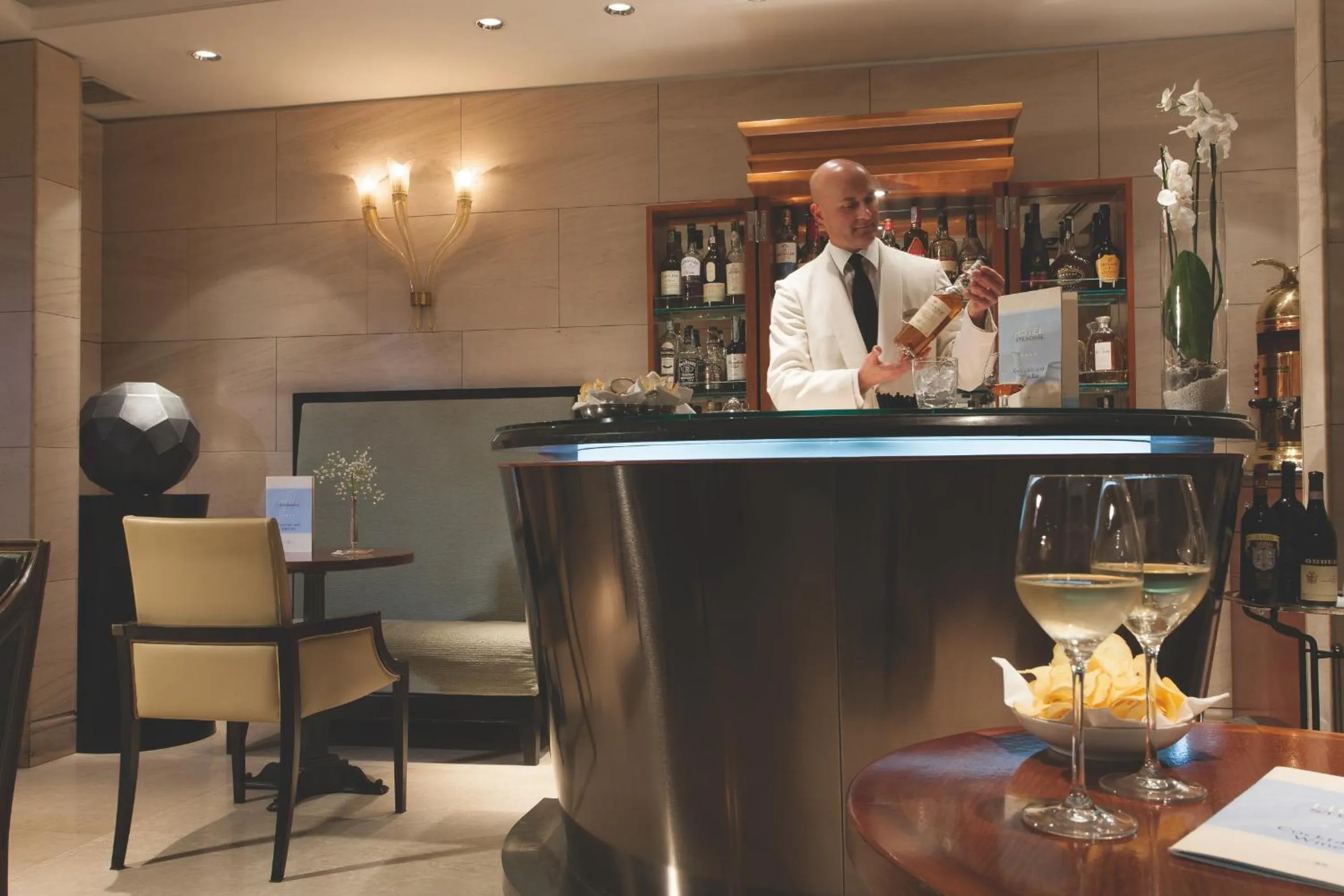 Lounge or bar in Stendhal Hotel