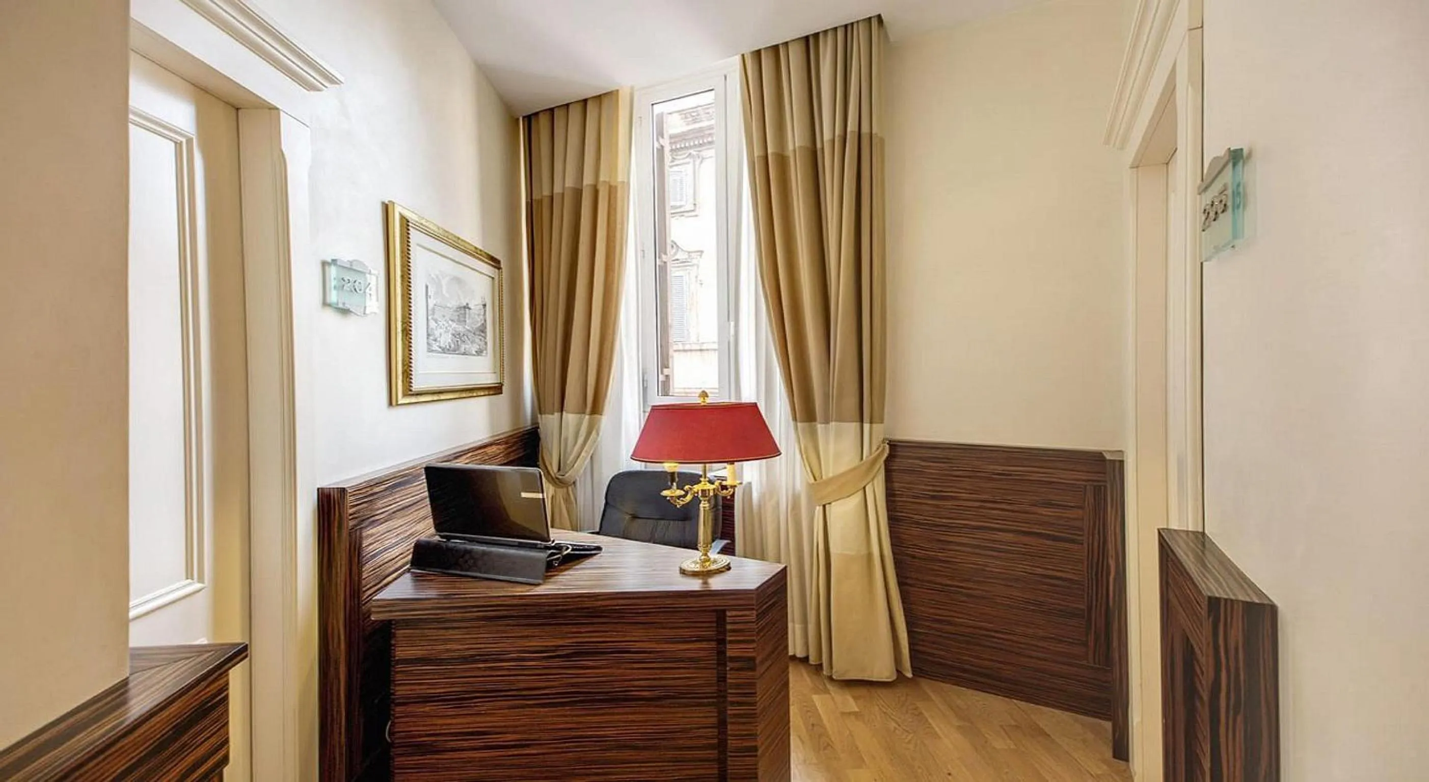 Lobby or reception in 939 Hotel