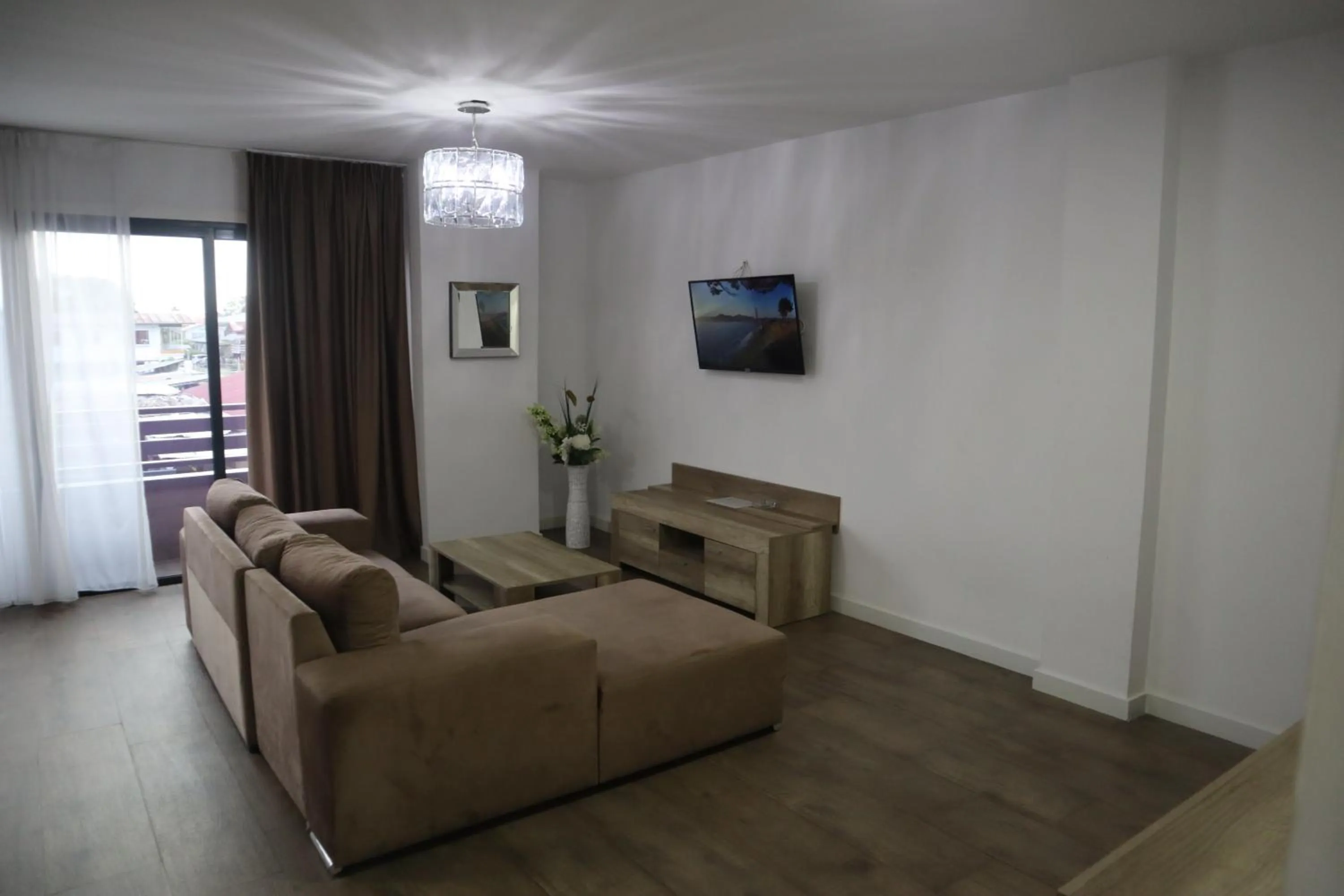 TV and multimedia in Empire Apartments Su 1 Celinastraat