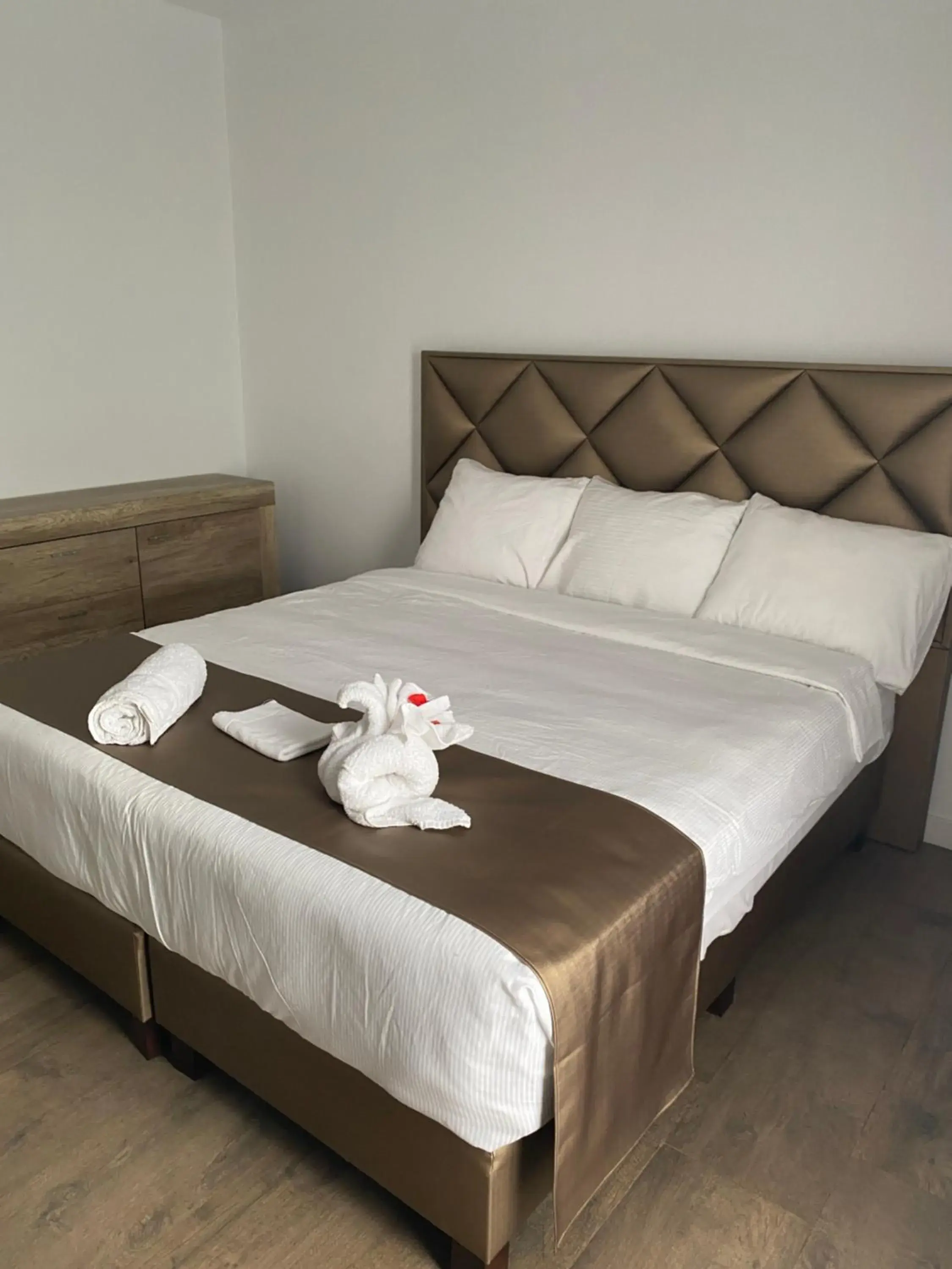 Deluxe King Room in Empire Apartments Su 1 Celinastraat Deluxe King Room in Empire Apartments Su 1 Celinastraat