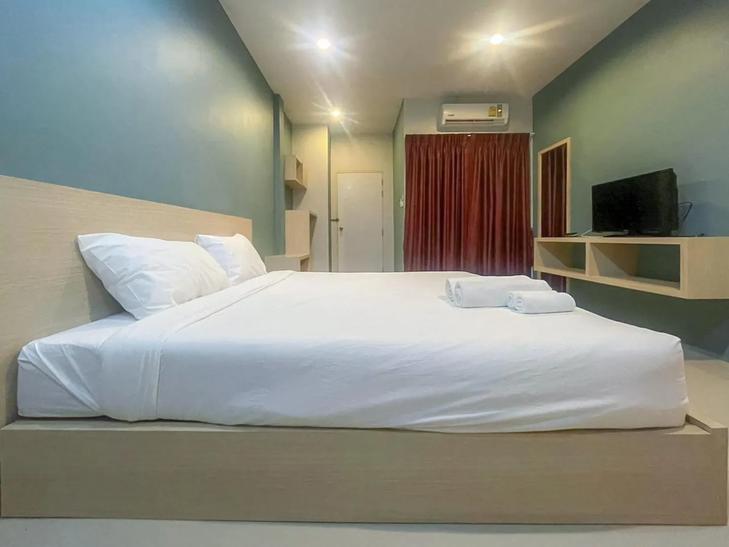 Bedroom, Bed in Hop On Phuket