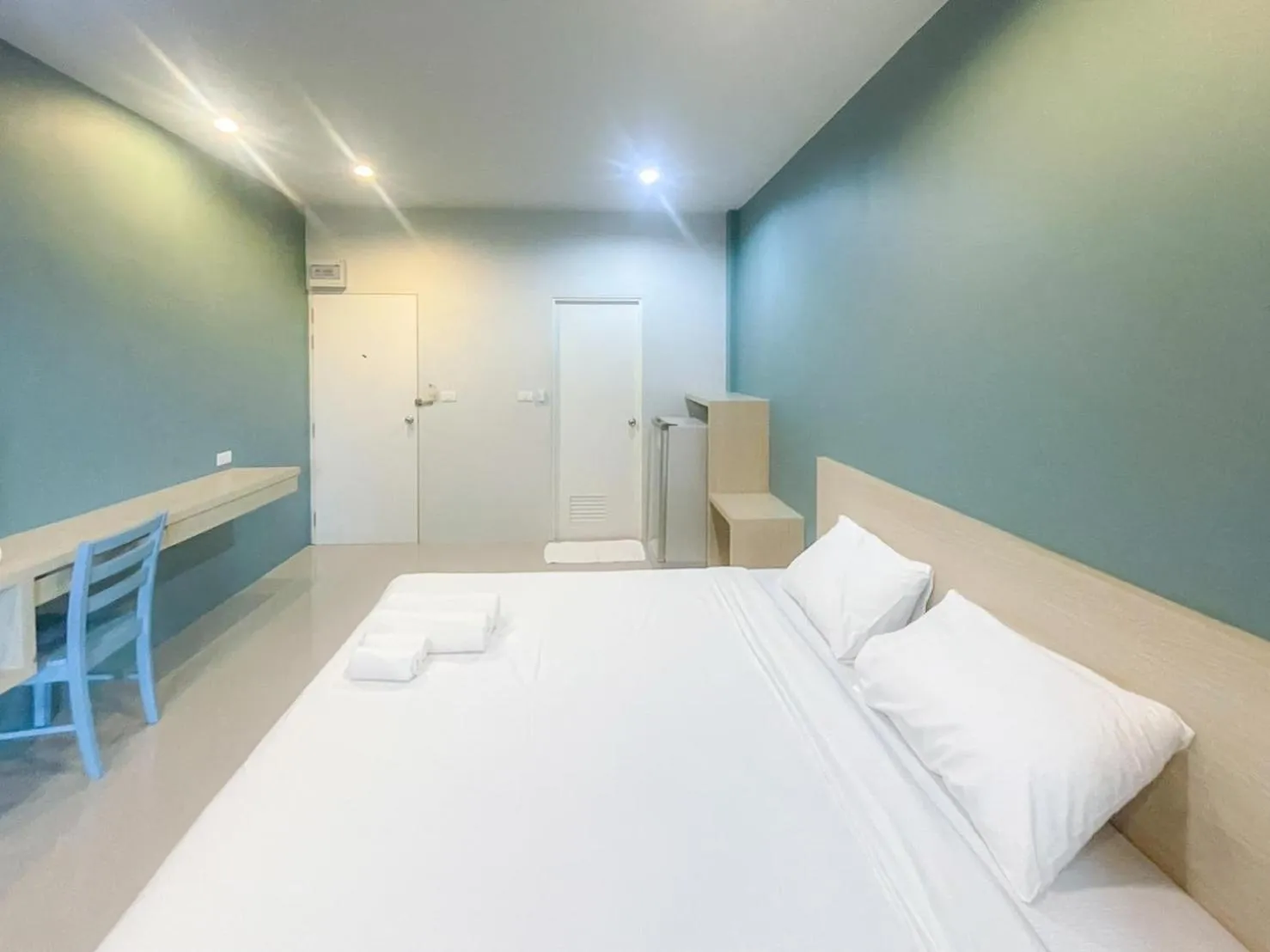 Bedroom, Bed in Hop On Phuket