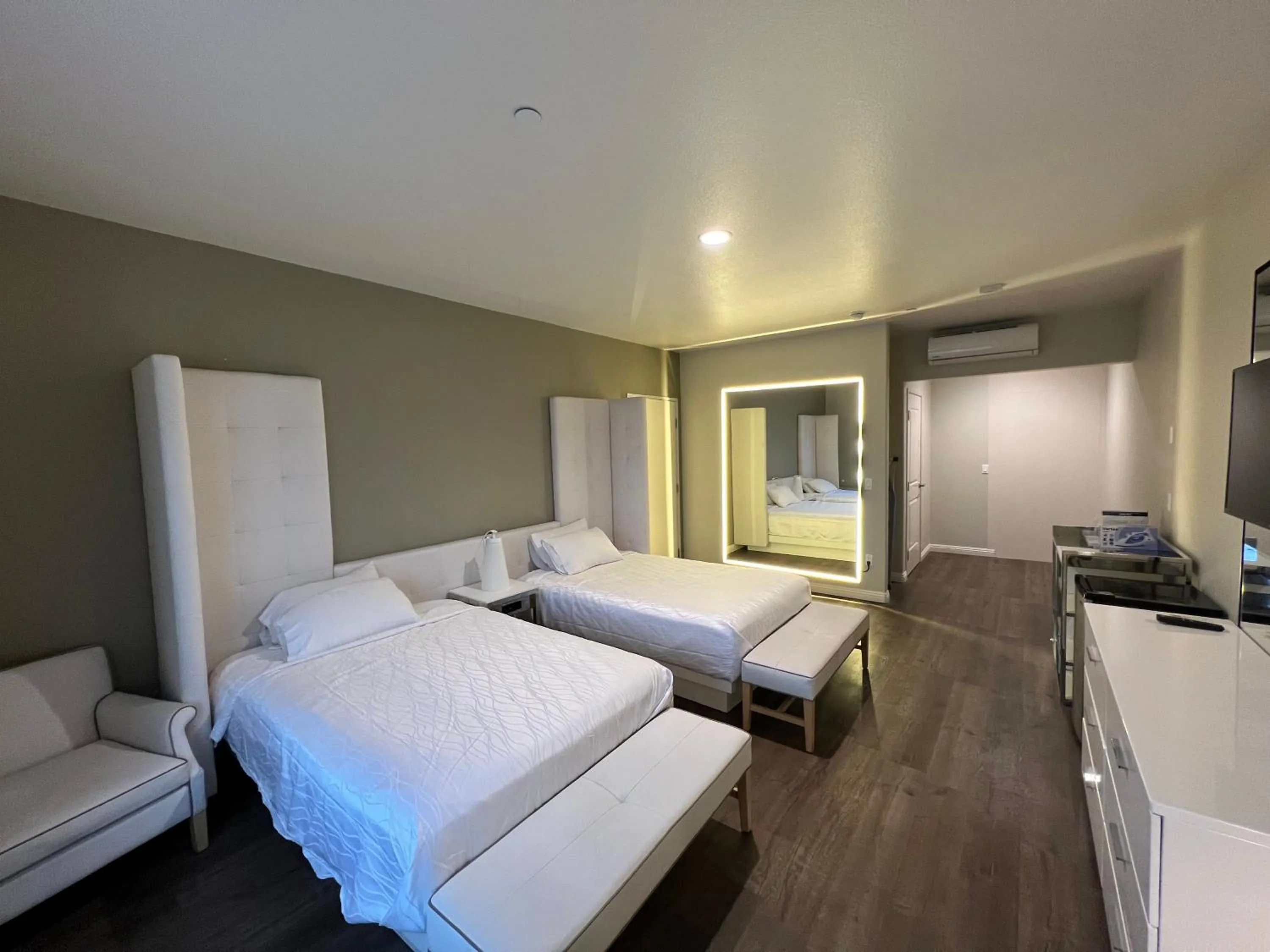 Photo of the whole room, Bed in ASPIRE INN & SUITES Orange