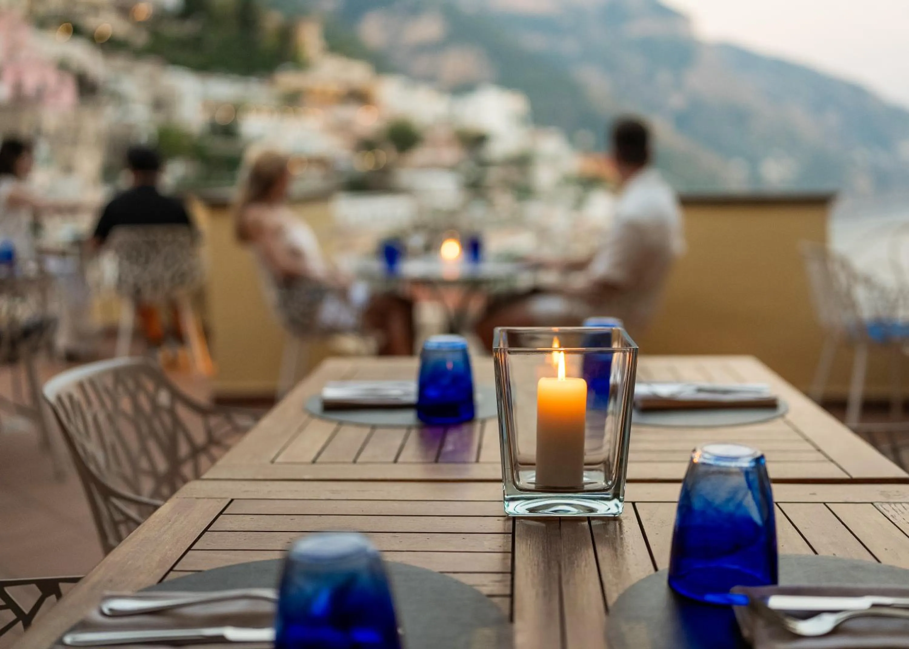 Restaurant/places to eat in Hotel Posa Posa