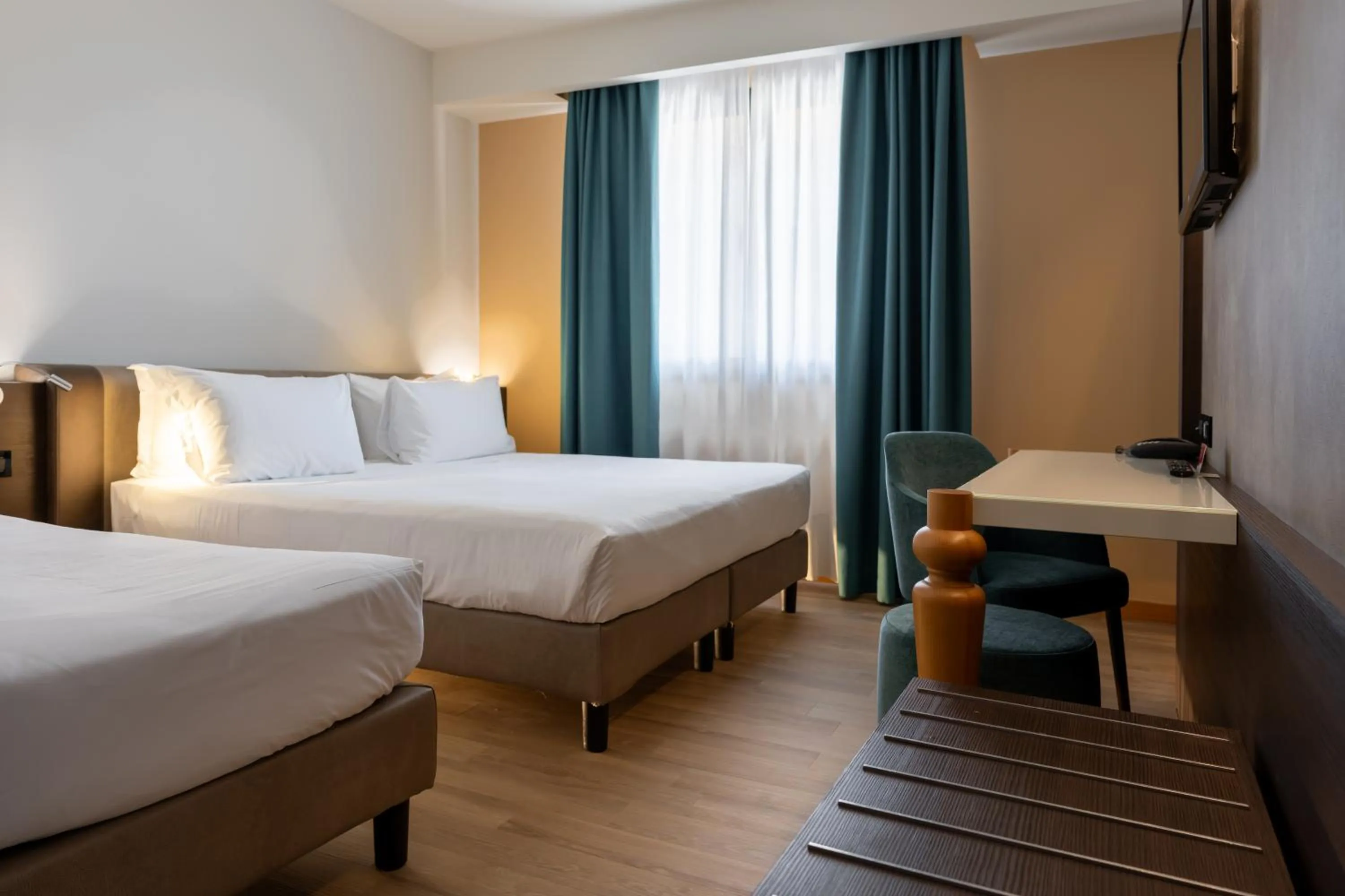 Bedroom, Bed in Elite Hotel & Spa