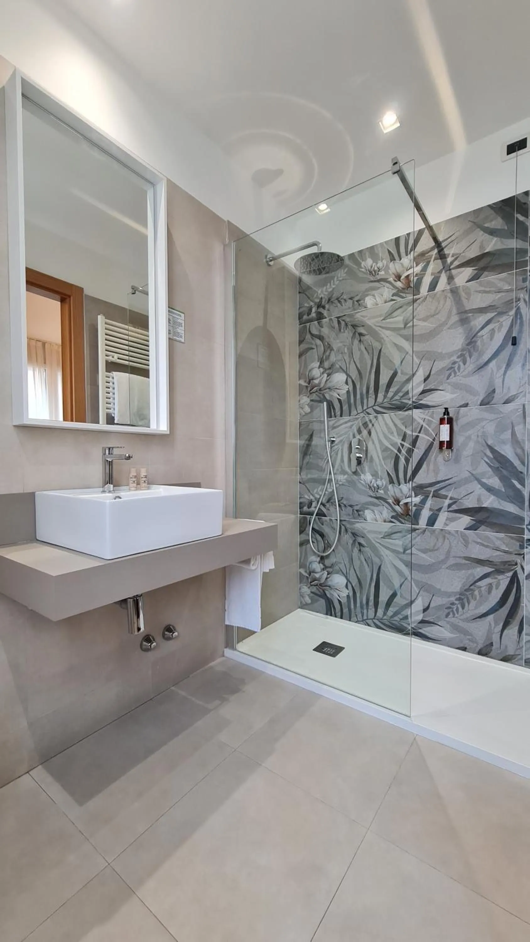 Bathroom in Elite Hotel & Spa