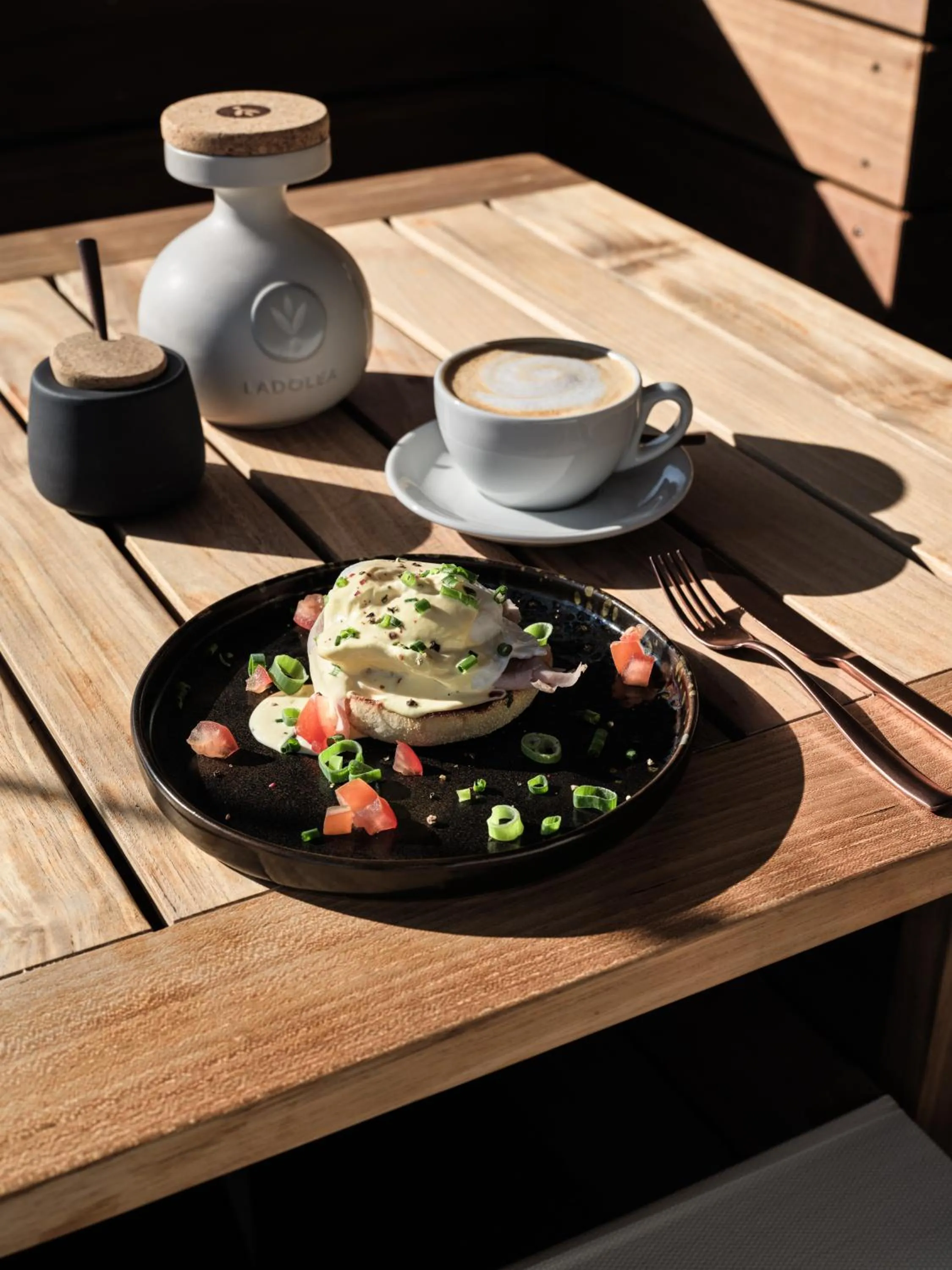 Restaurant/places to eat in the breeze