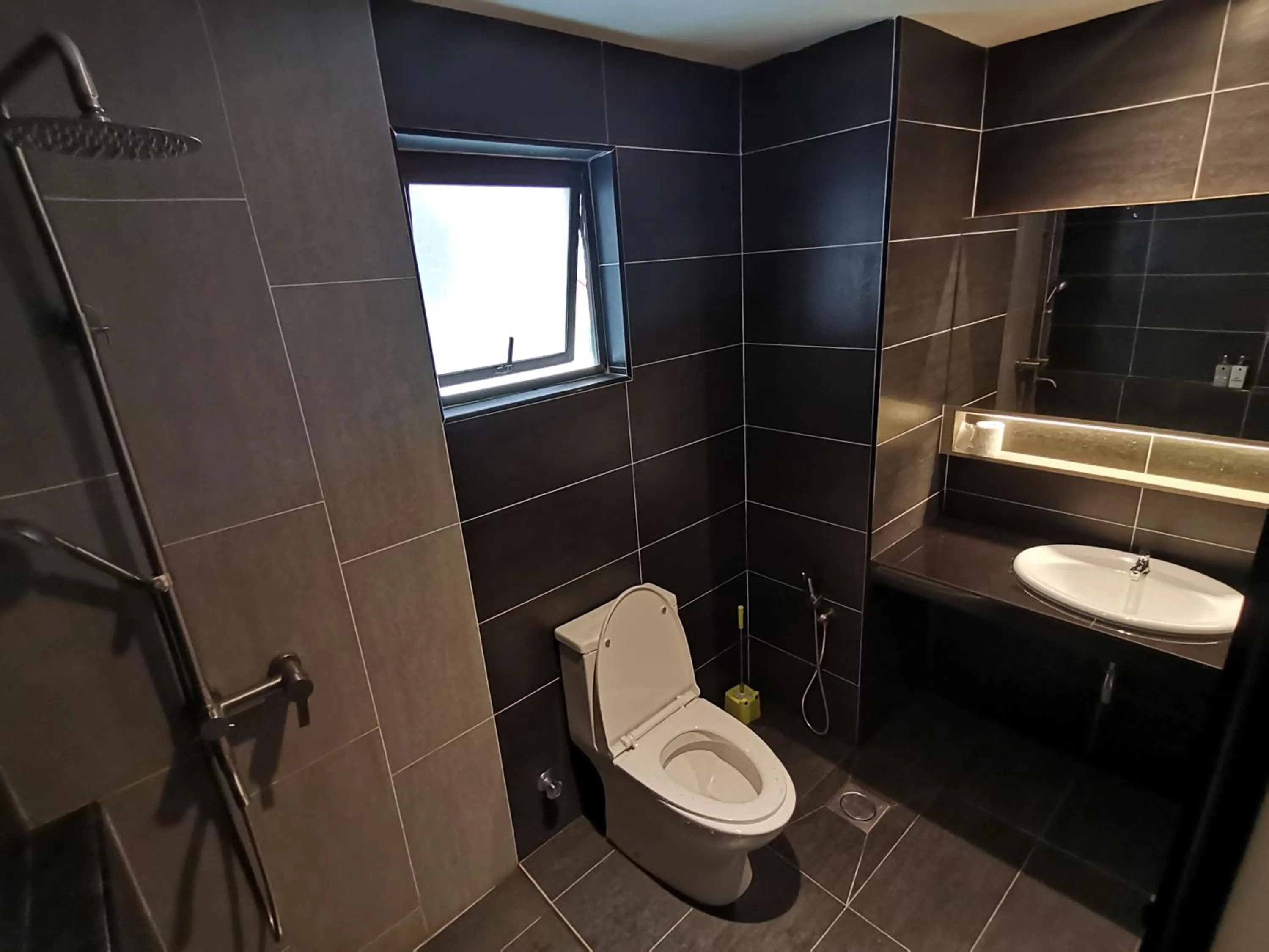 Bathroom in Pax6+2 Melaka Famous Homestay Klebang Homefeel