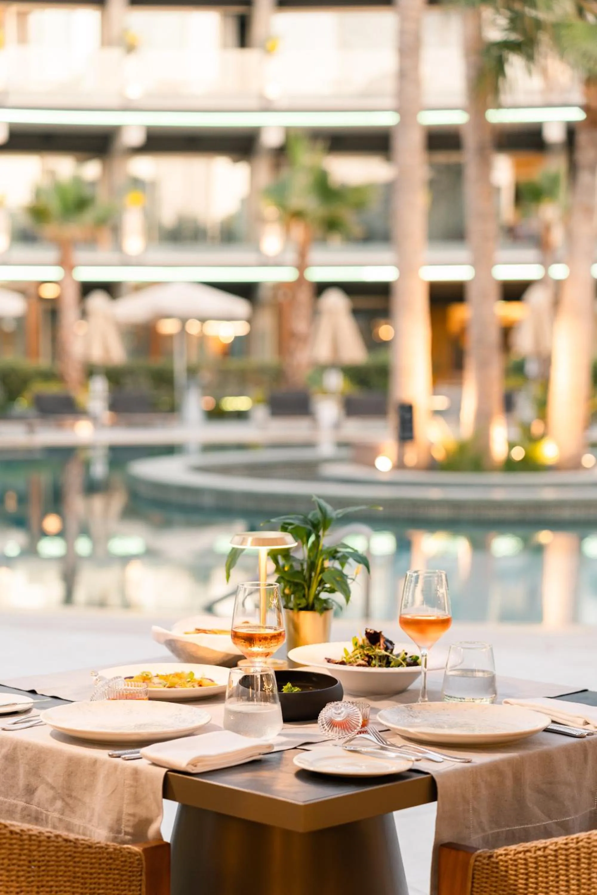 Restaurant/places to eat in Nautilux Rethymno by Mage Hotels