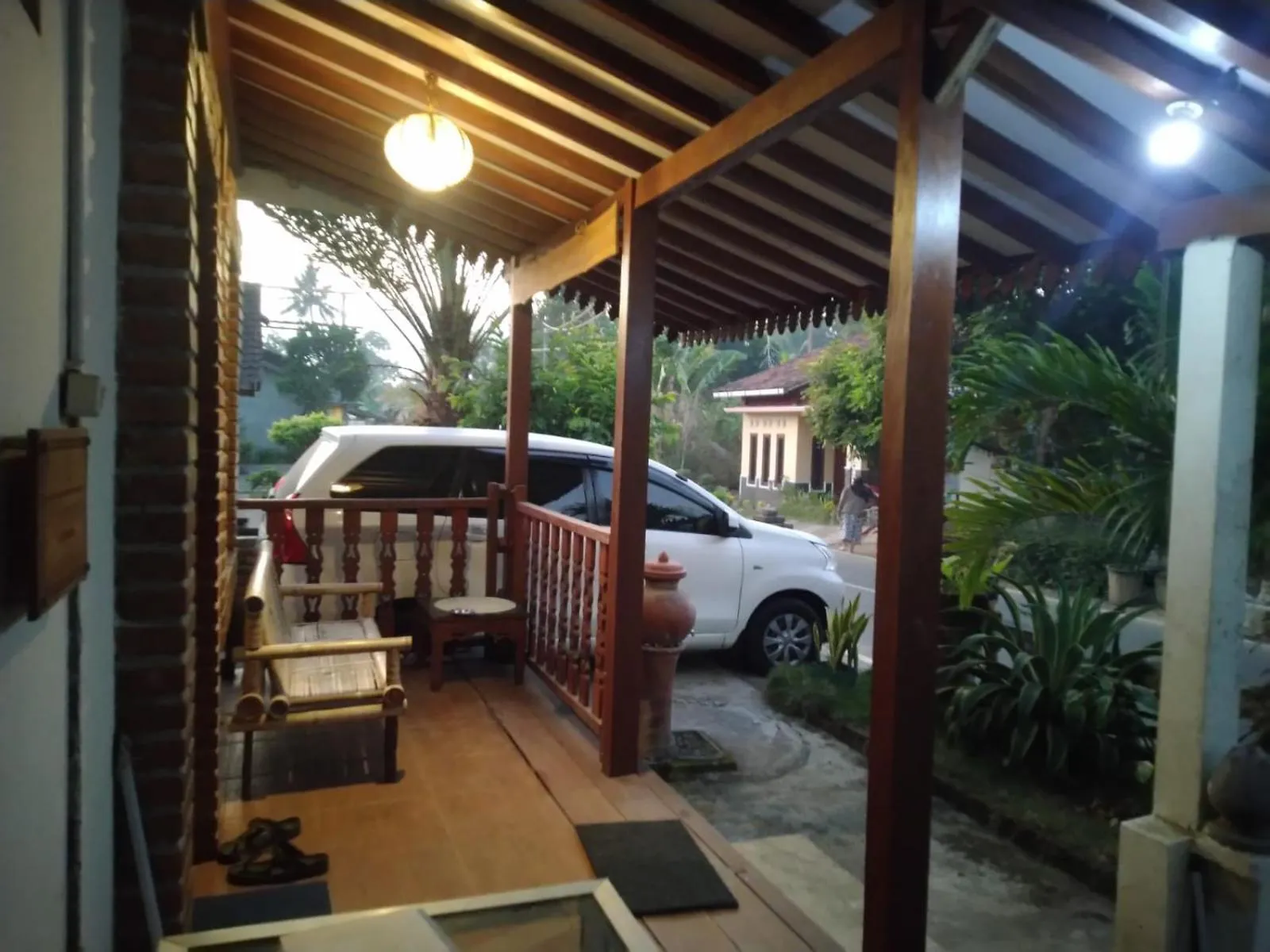 Patio in Penginapan Homestay Mudiyono Syari'ah