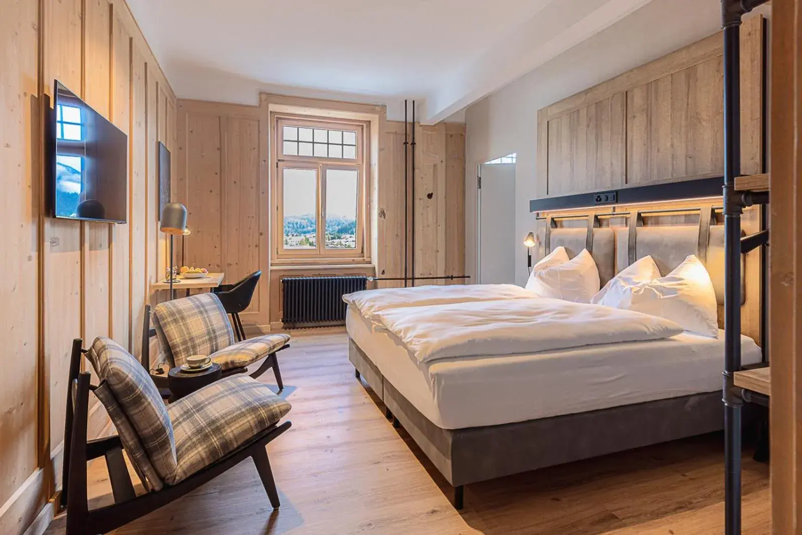 Double Room in ALPINE INN Davos Double Room in ALPINE INN Davos