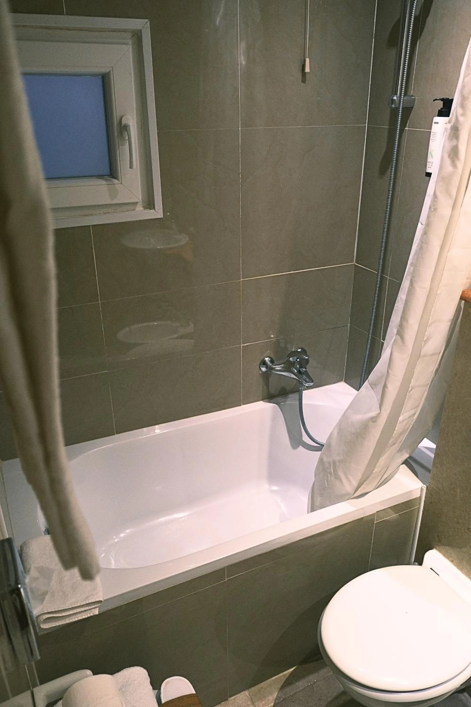 Bath in H O T E L S A N G A L L O l