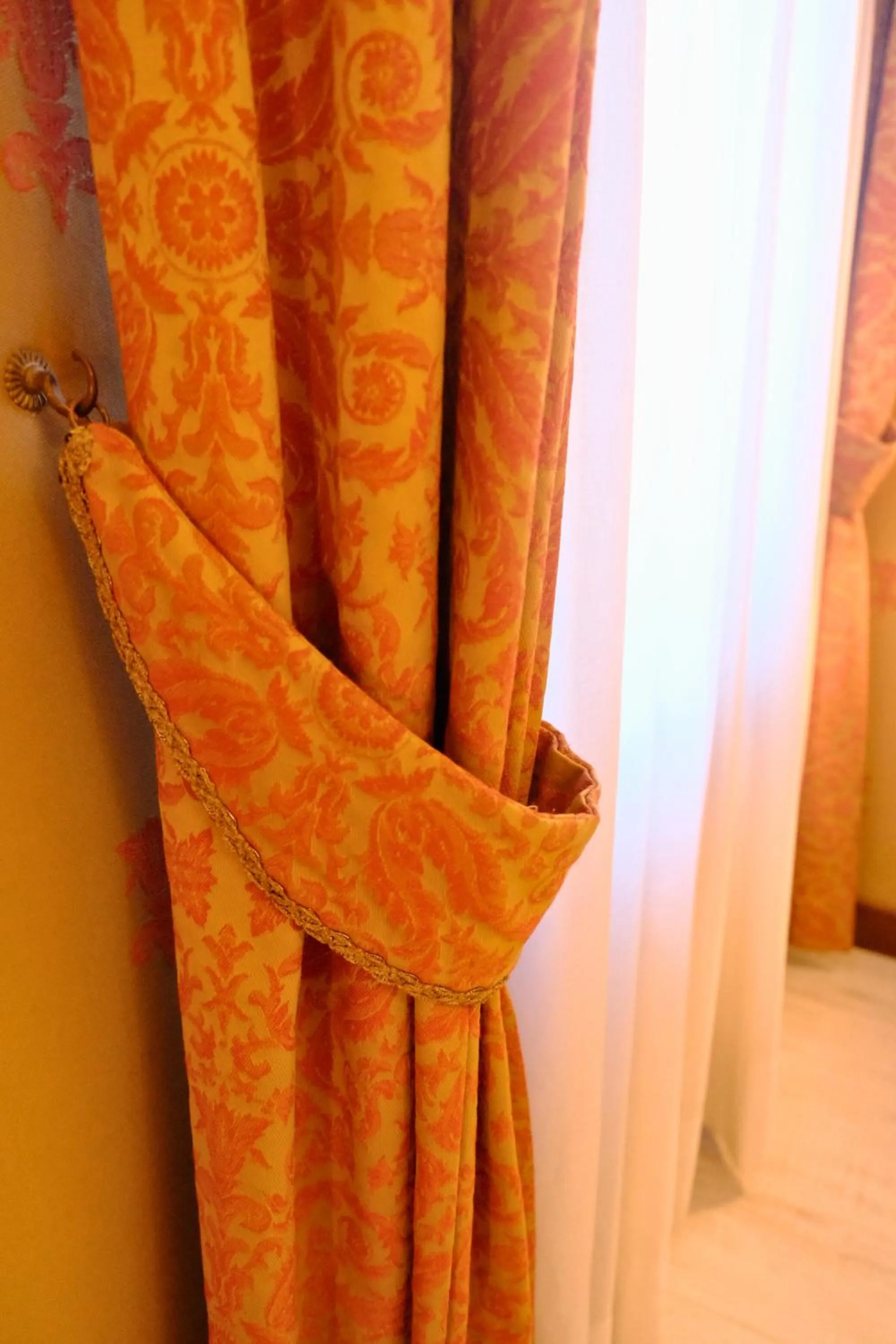 Decorative detail, Bed in H O T E L S A N G A L L O l