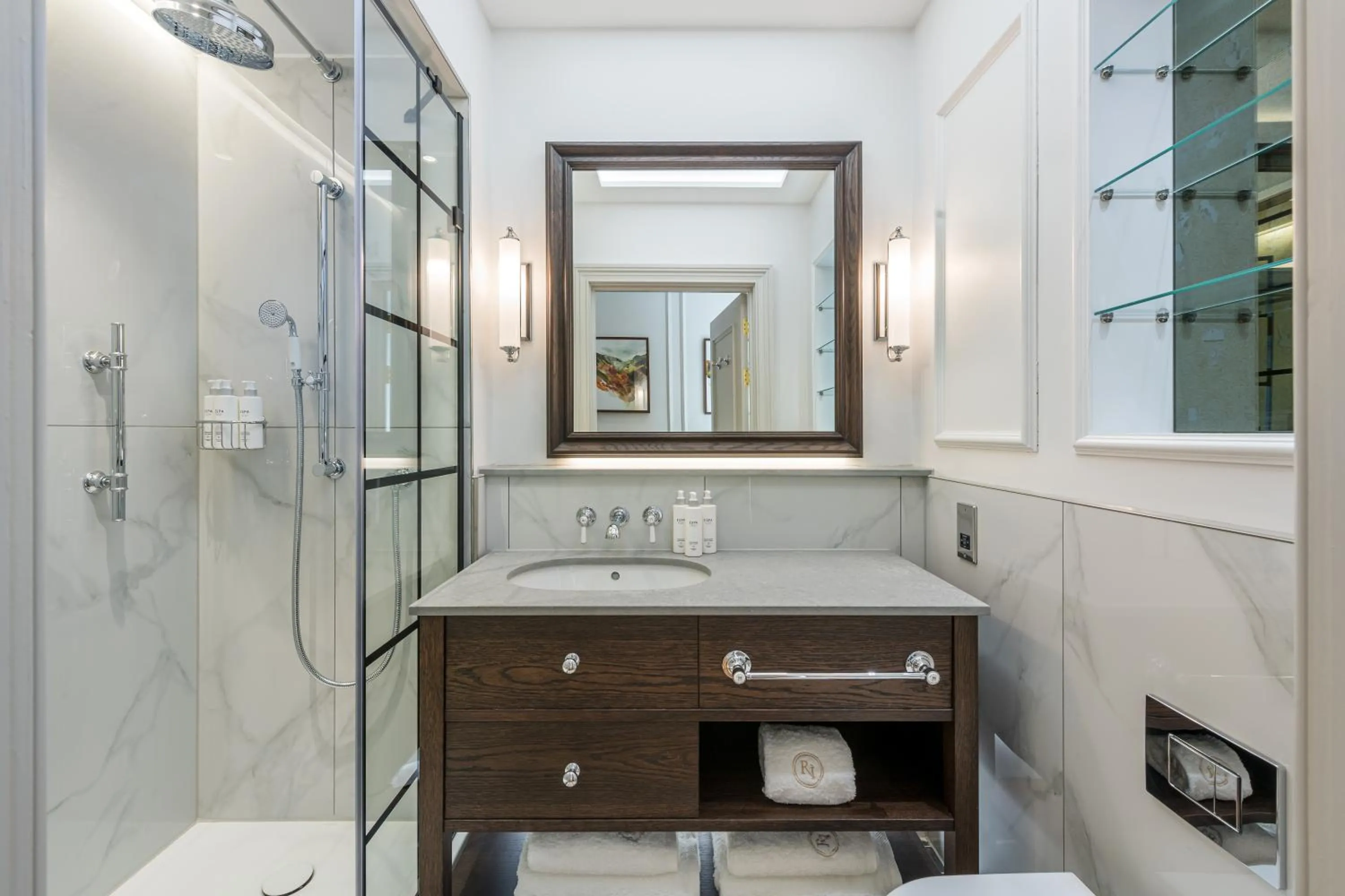 Bathroom in RÌGH Residences - George Street