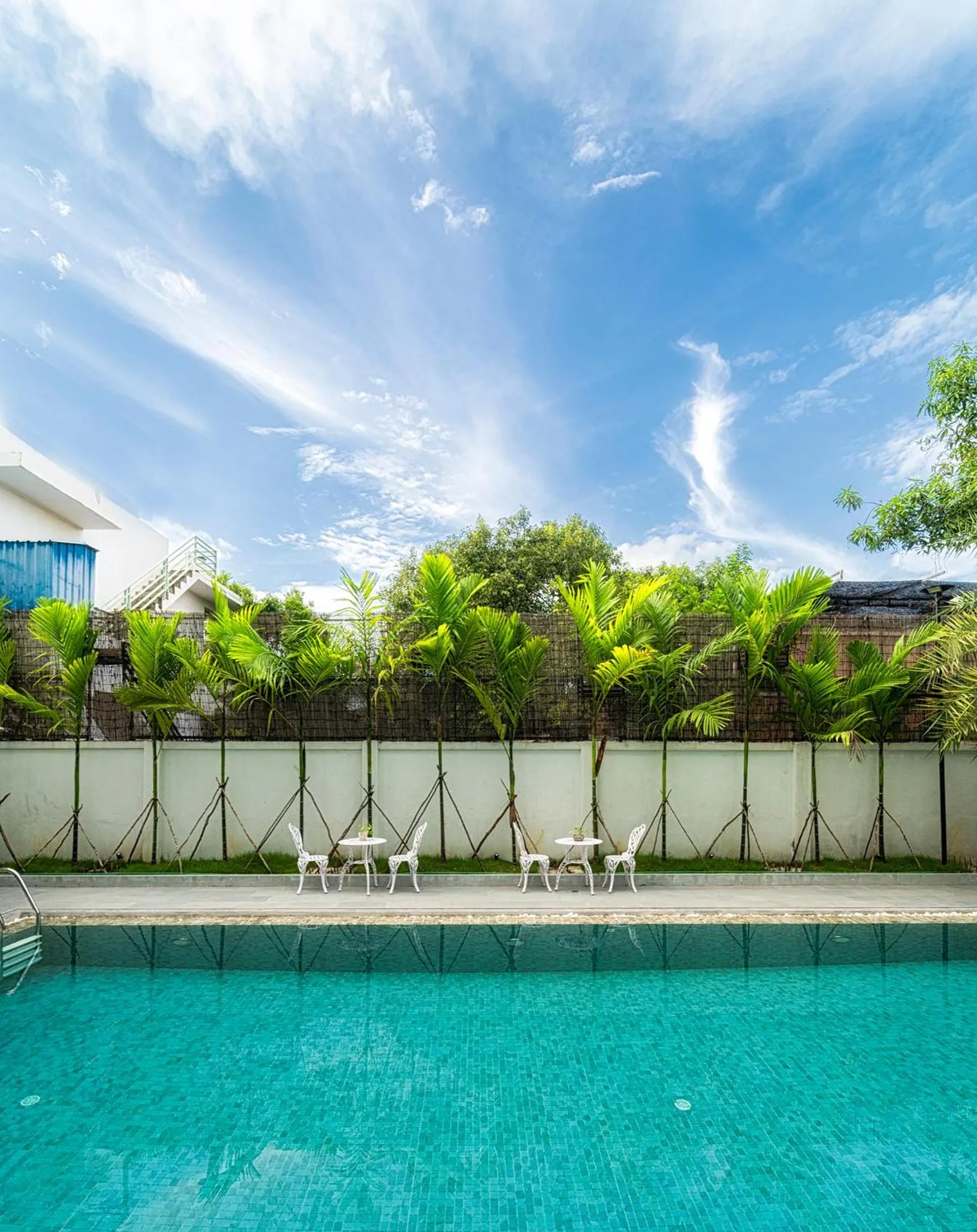 Swimming pool in LH Residence 752