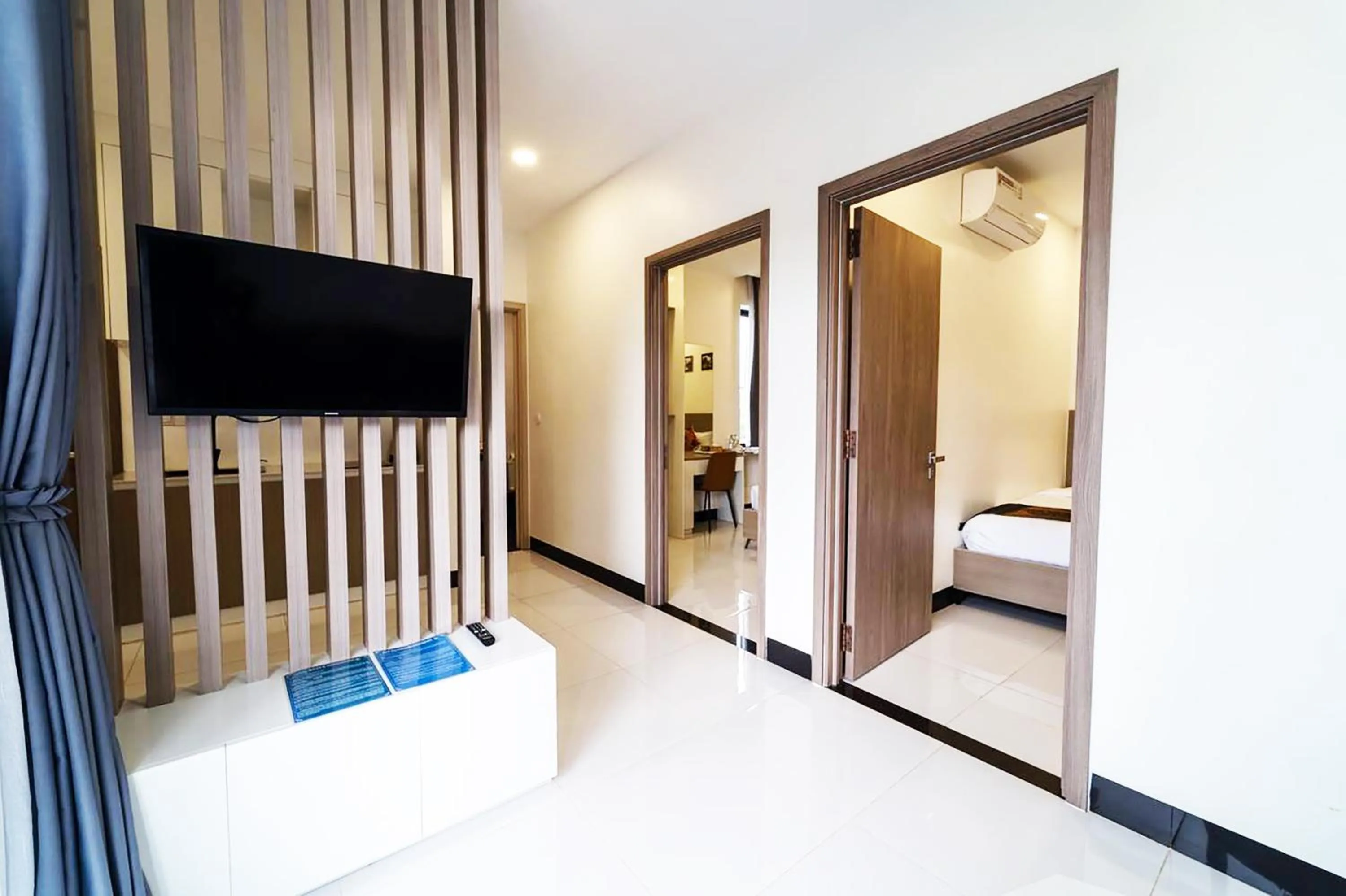 Bedroom, Bed in LH Residence 752