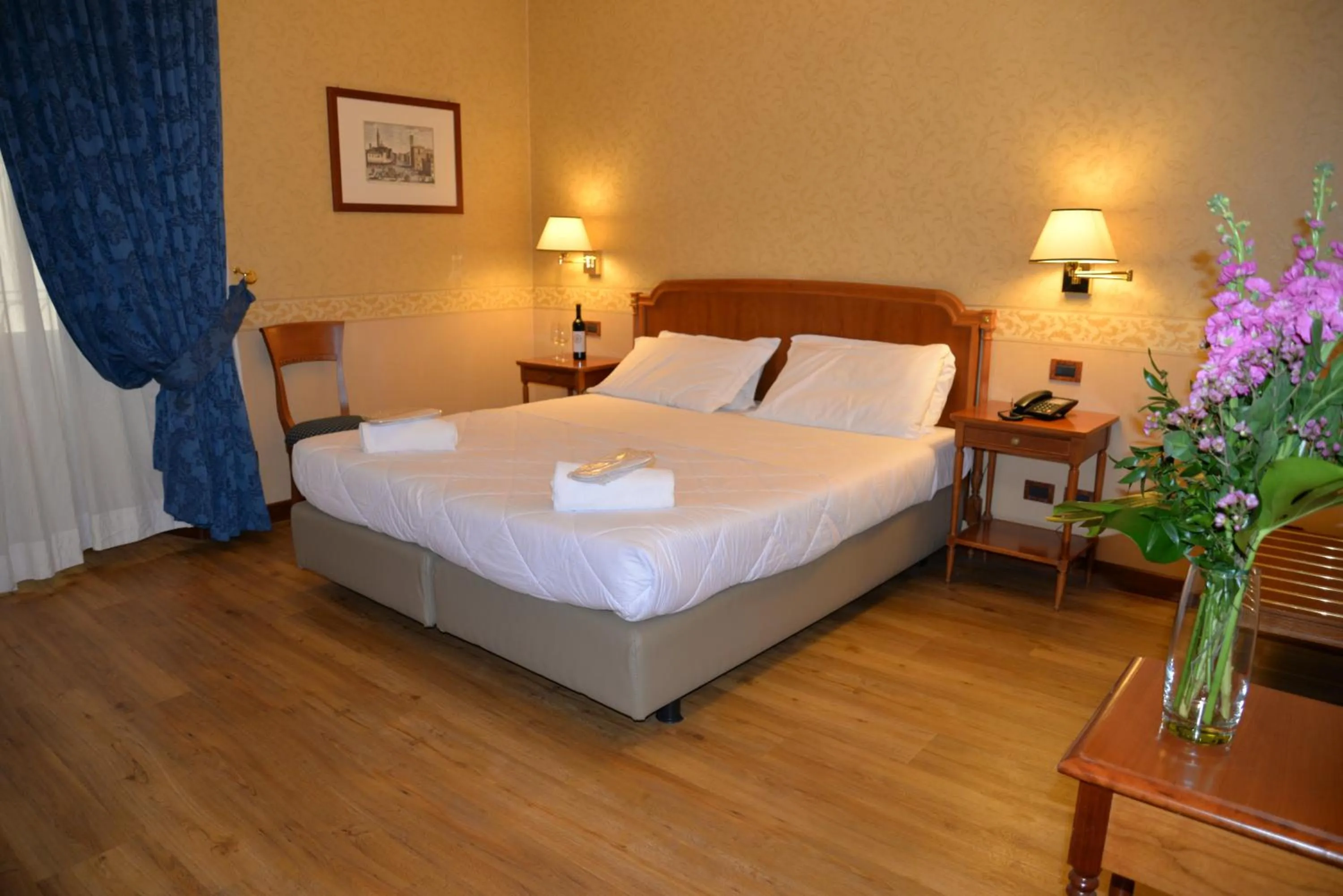 Bed in Strozzi Palace Hotel