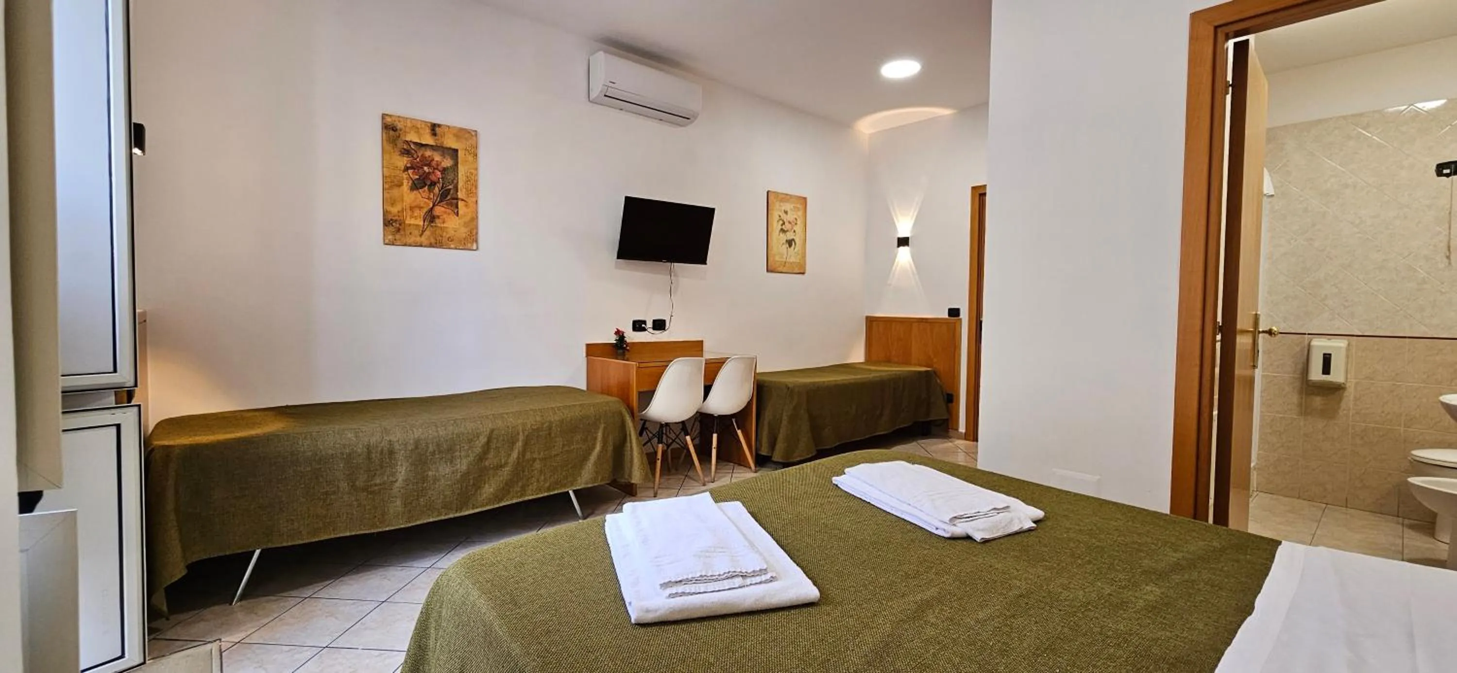 Bed in Hotel Zara Napoli