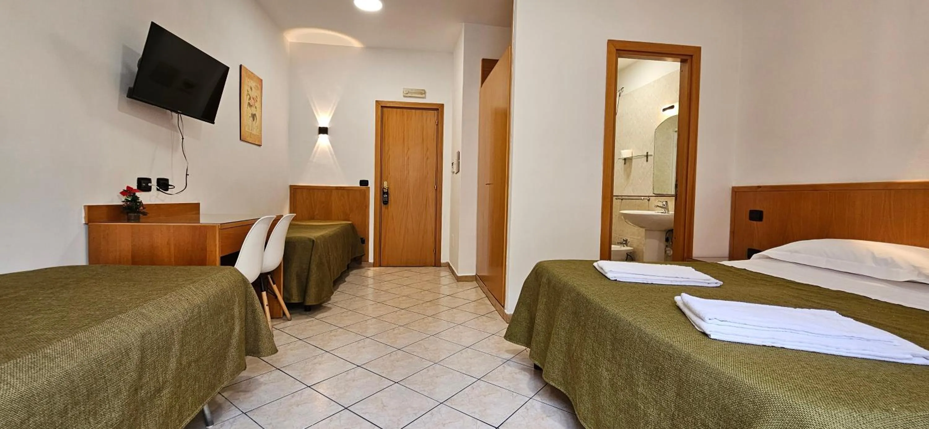 Bed in Hotel Zara Napoli