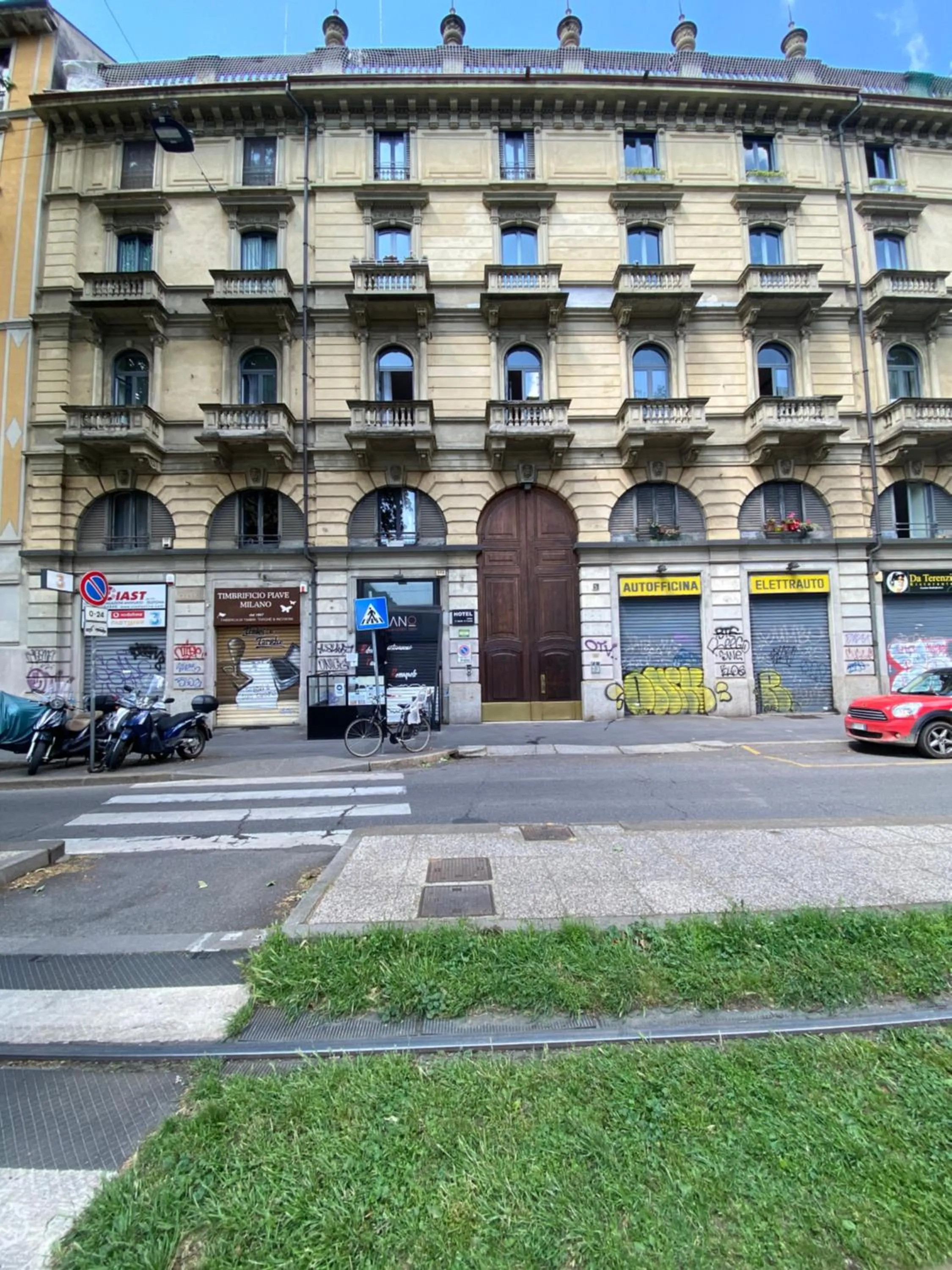 Property building in Hotel Atena