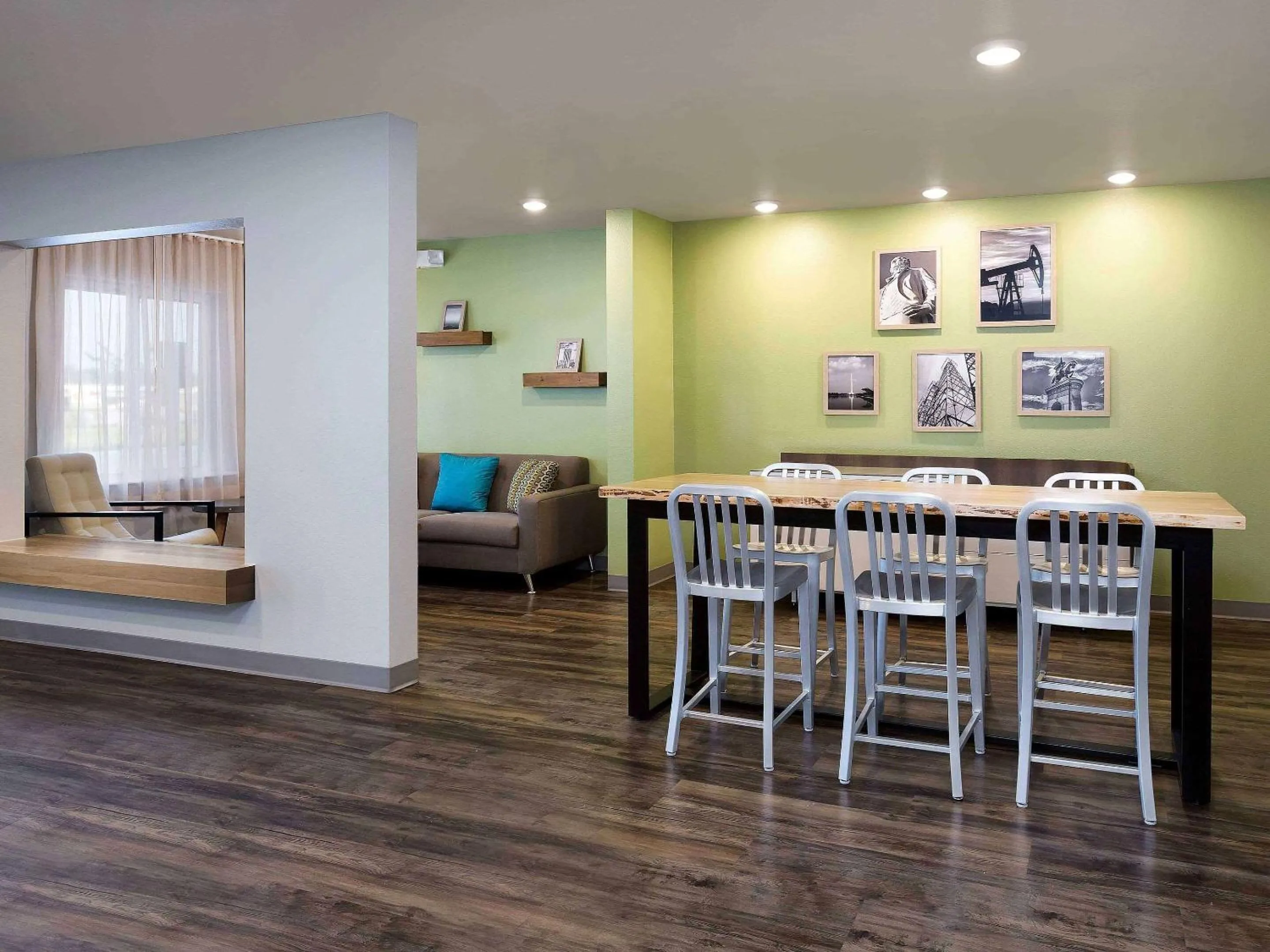 Lobby or reception in WoodSpring Suites Cedar Park - Austin North