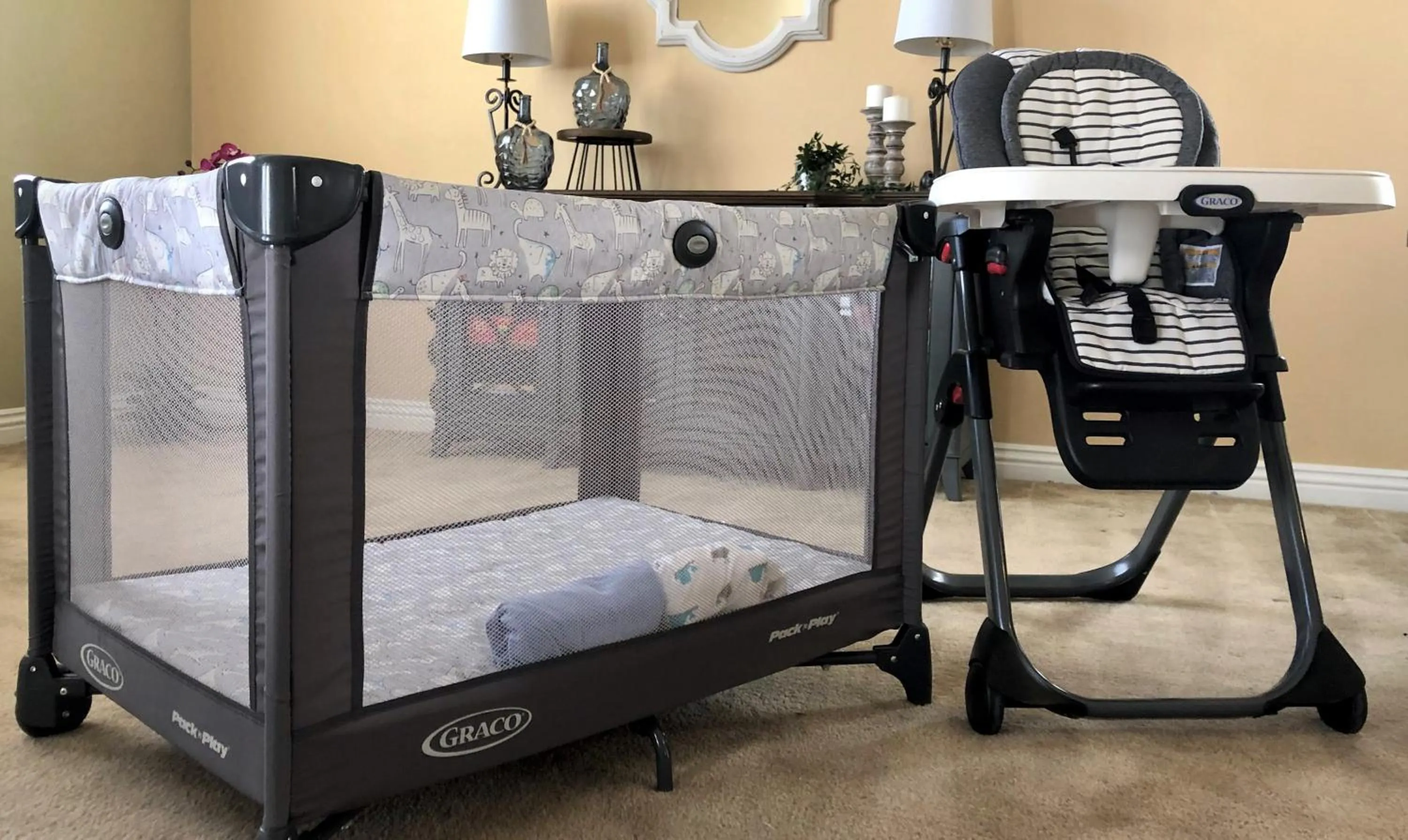 cot in Sports Themed--Automated King Bed--Family Friendly--5 miles to Strip