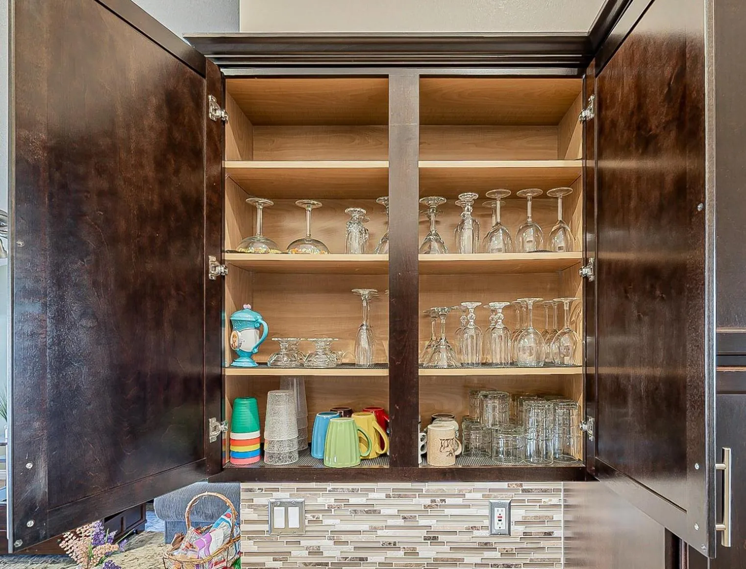 Kitchen or kitchenette in Sports Themed--Automated King Bed--Family Friendly--5 miles to Strip