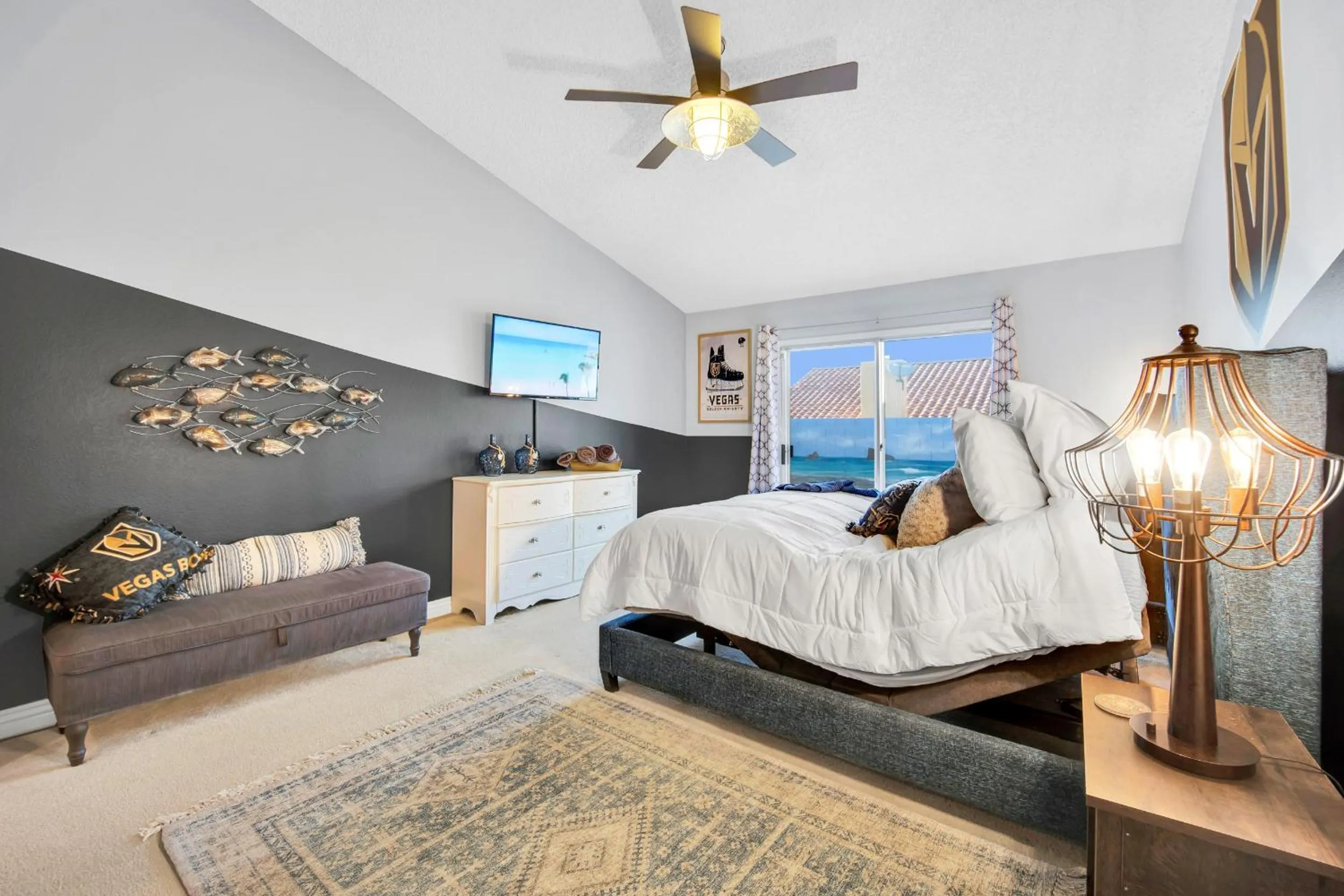 Bed in Sports Themed--Automated King Bed--Family Friendly--5 miles to Strip