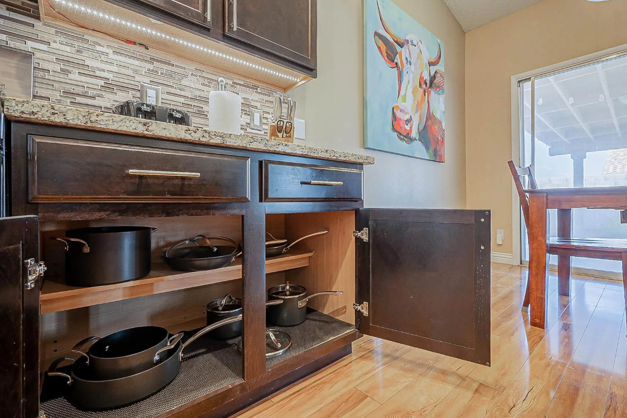 Kitchen or kitchenette in Sports Themed--Automated King Bed--Family Friendly--5 miles to Strip