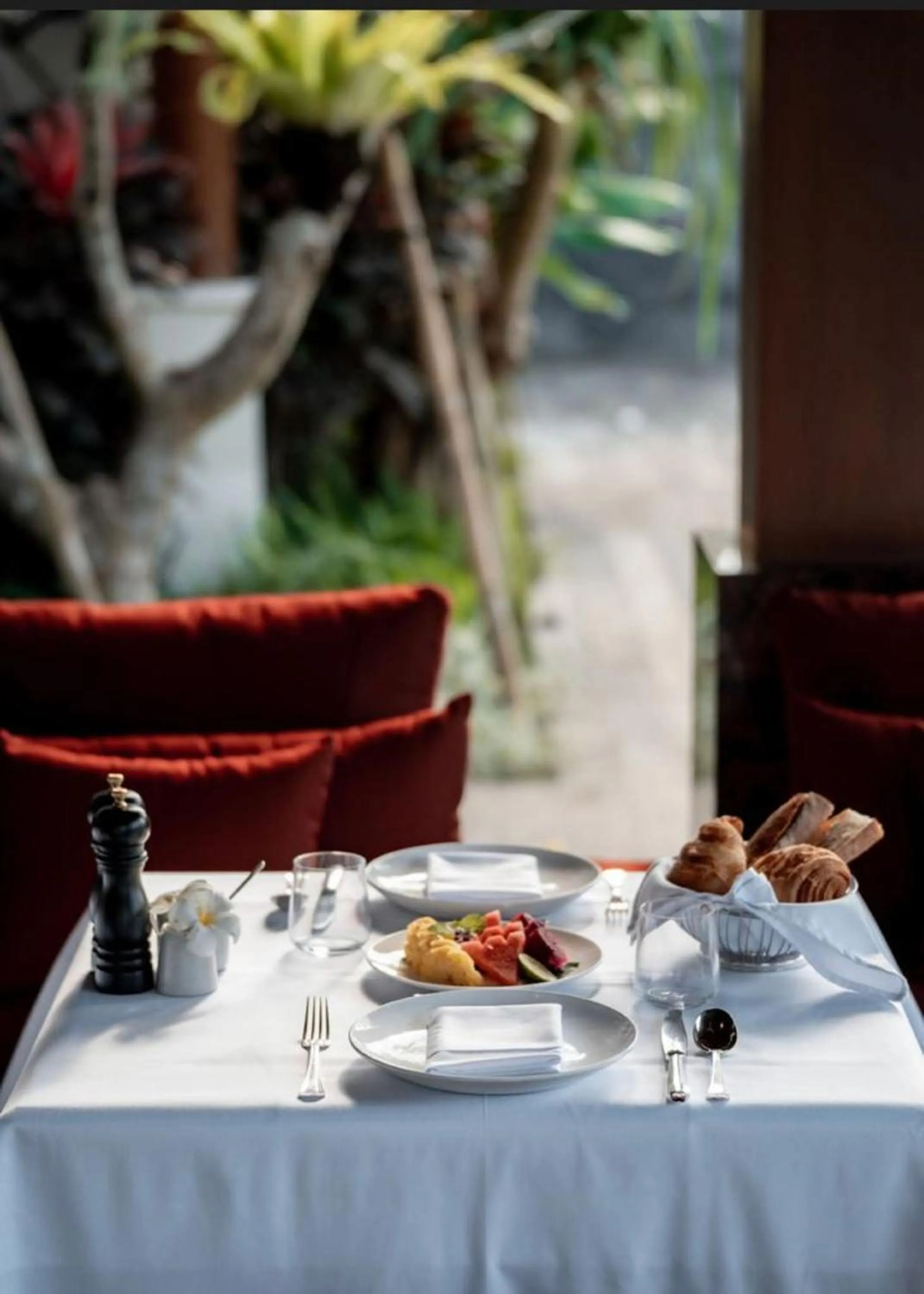 Restaurant/places to eat in La Reserve 1785 Canggu - Adults Only