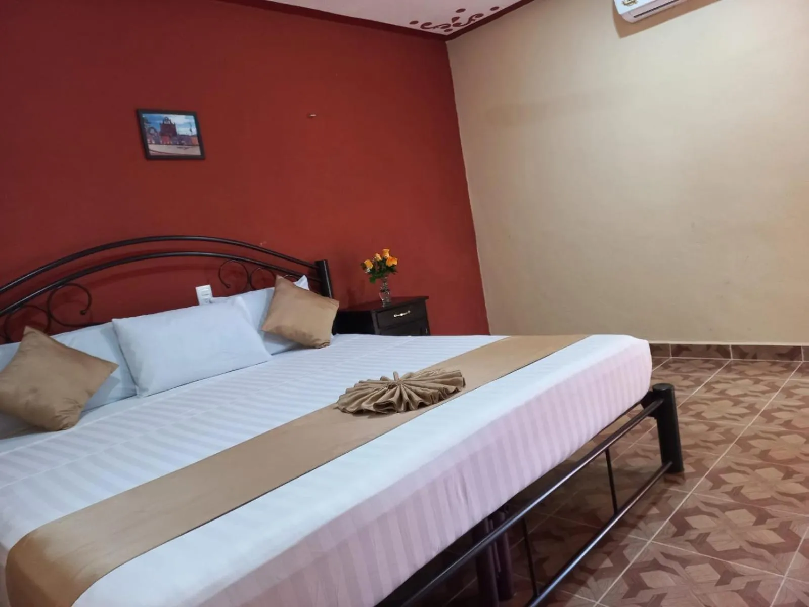 Photo of the whole room in Hotel Don Jacinto