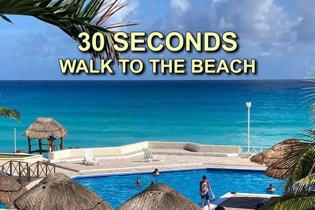 Sea view in Cancun Oceanfront, Entire Apartment