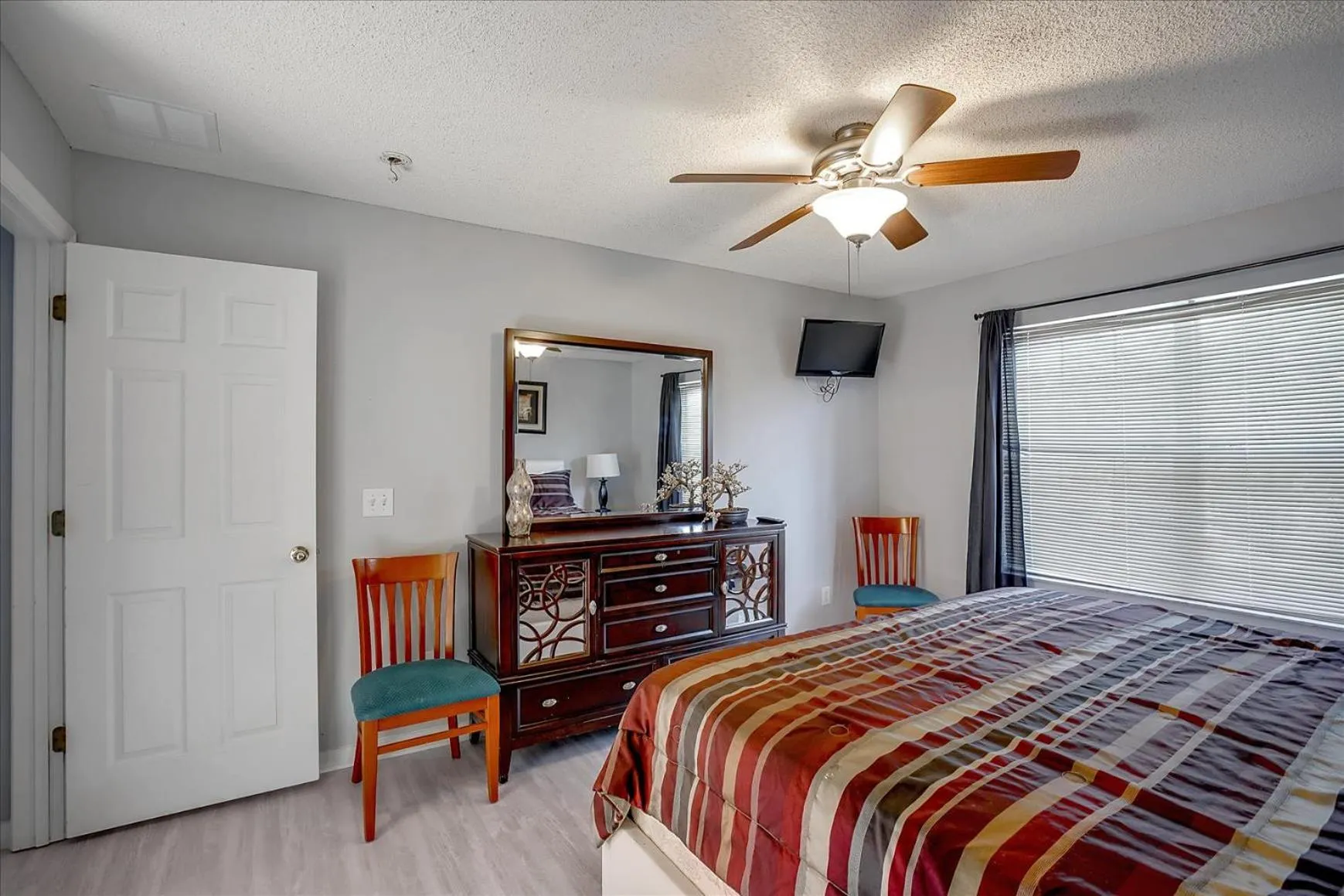 Bed in EXCELLENT 7 Bedroom EIR Vacation Villa - PRIVATE POOL