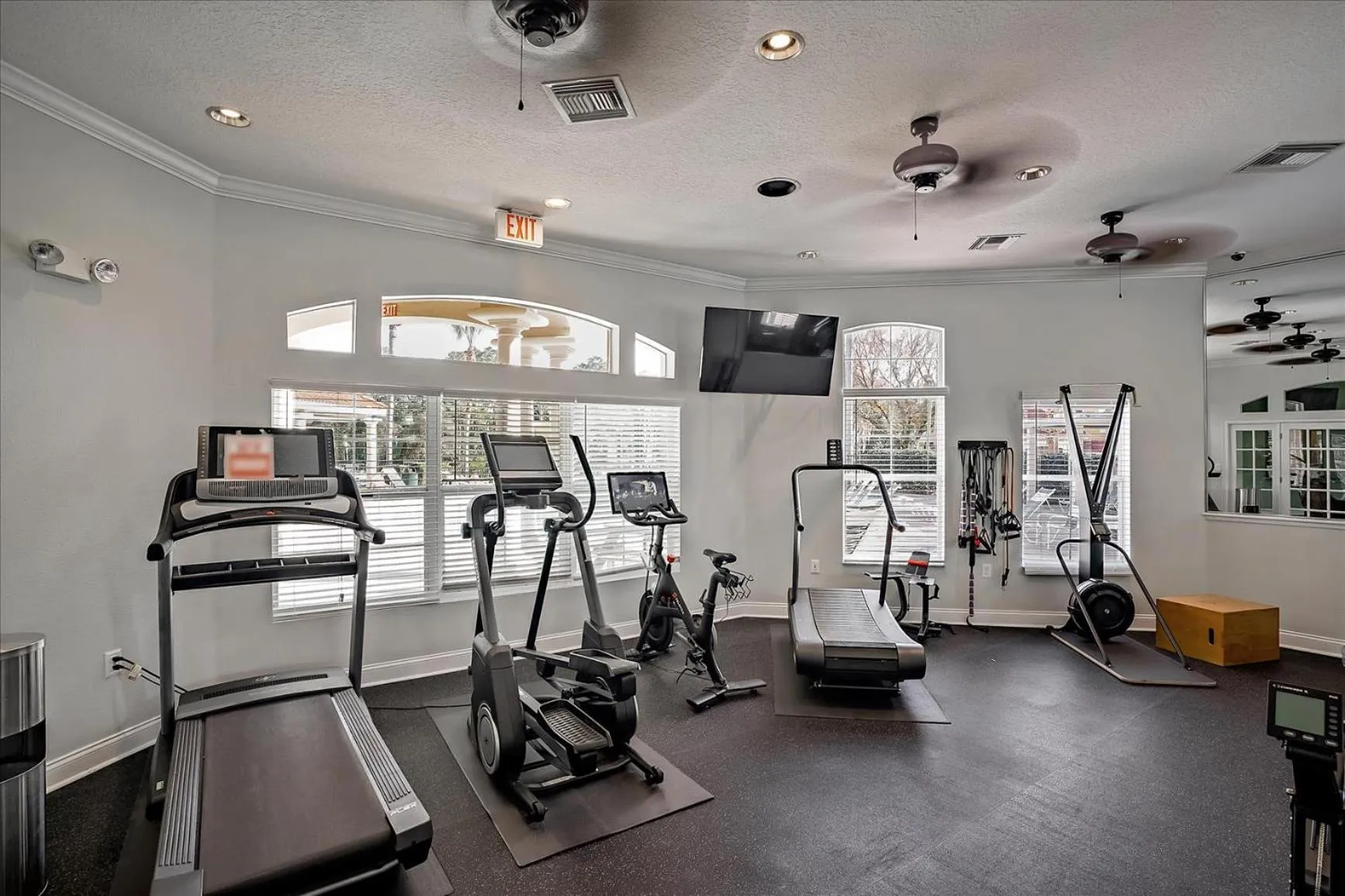 EXCELLENT 7 Bedroom EIR Vacation Villa - PRIVATE POOL