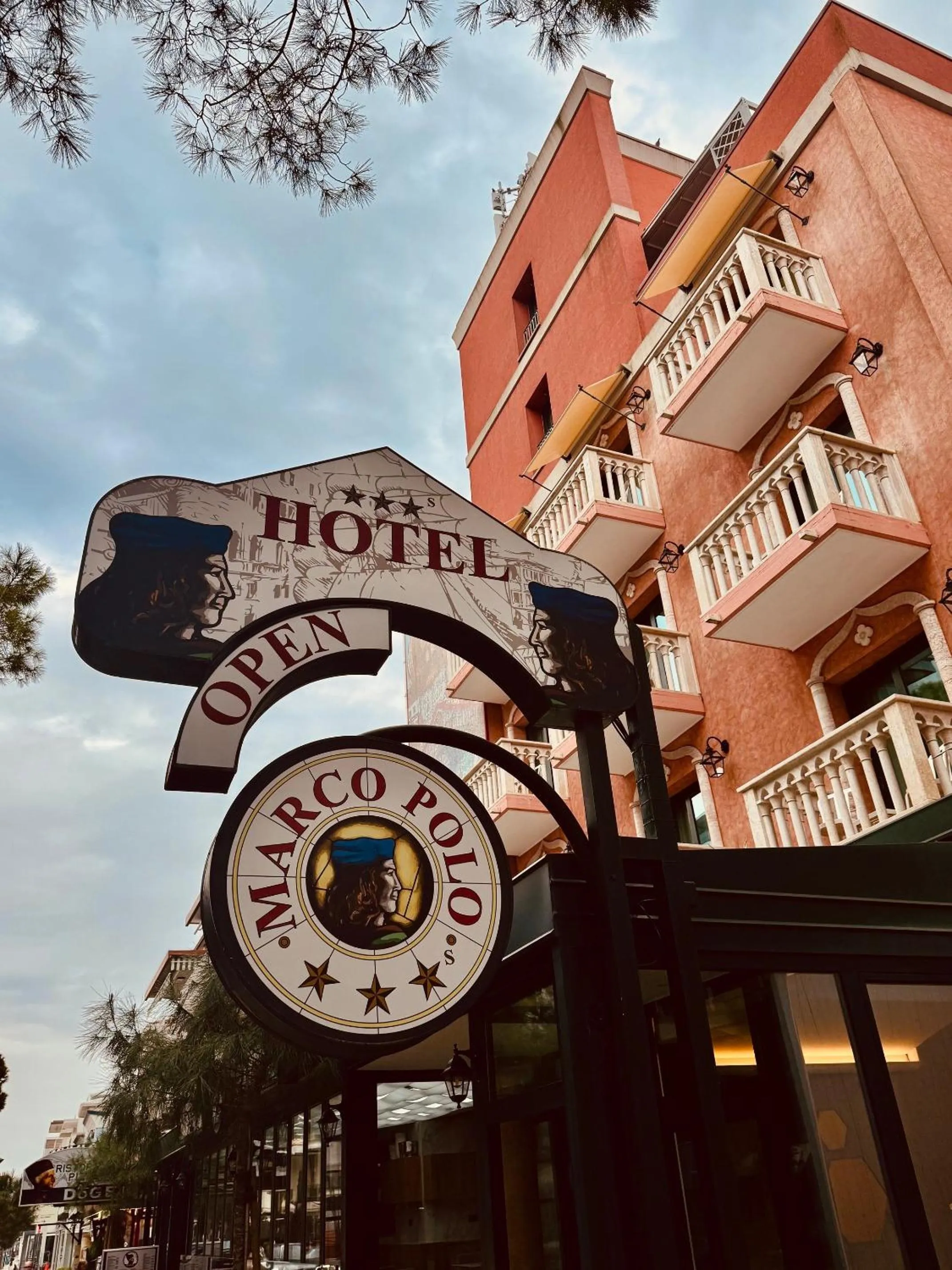 Logo/Certificate/Sign in Hotel Marco Polo 3 Stelle Superior