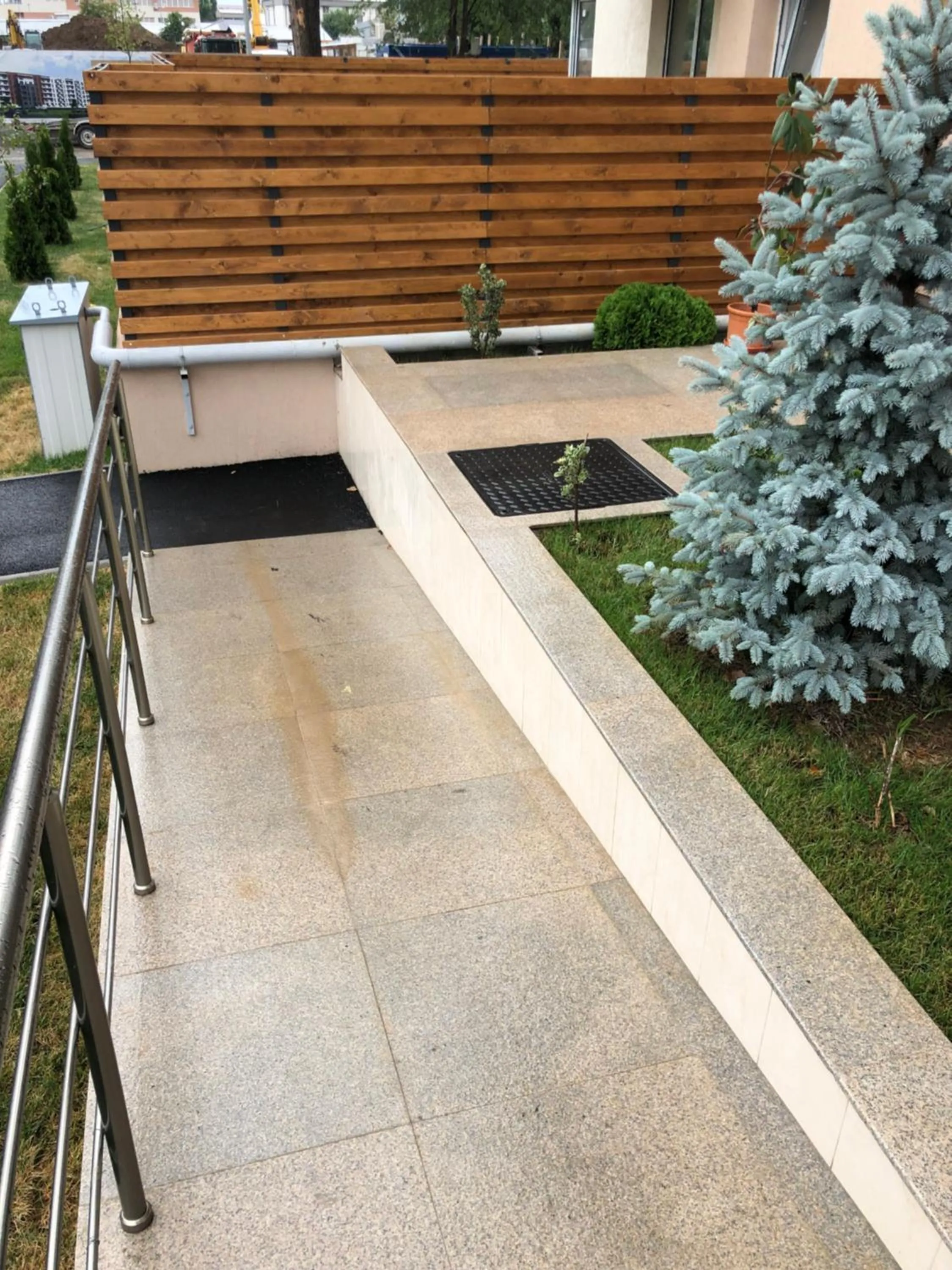 Facade/entrance in Stunning 2-Room Penthouse with Lakeview W11