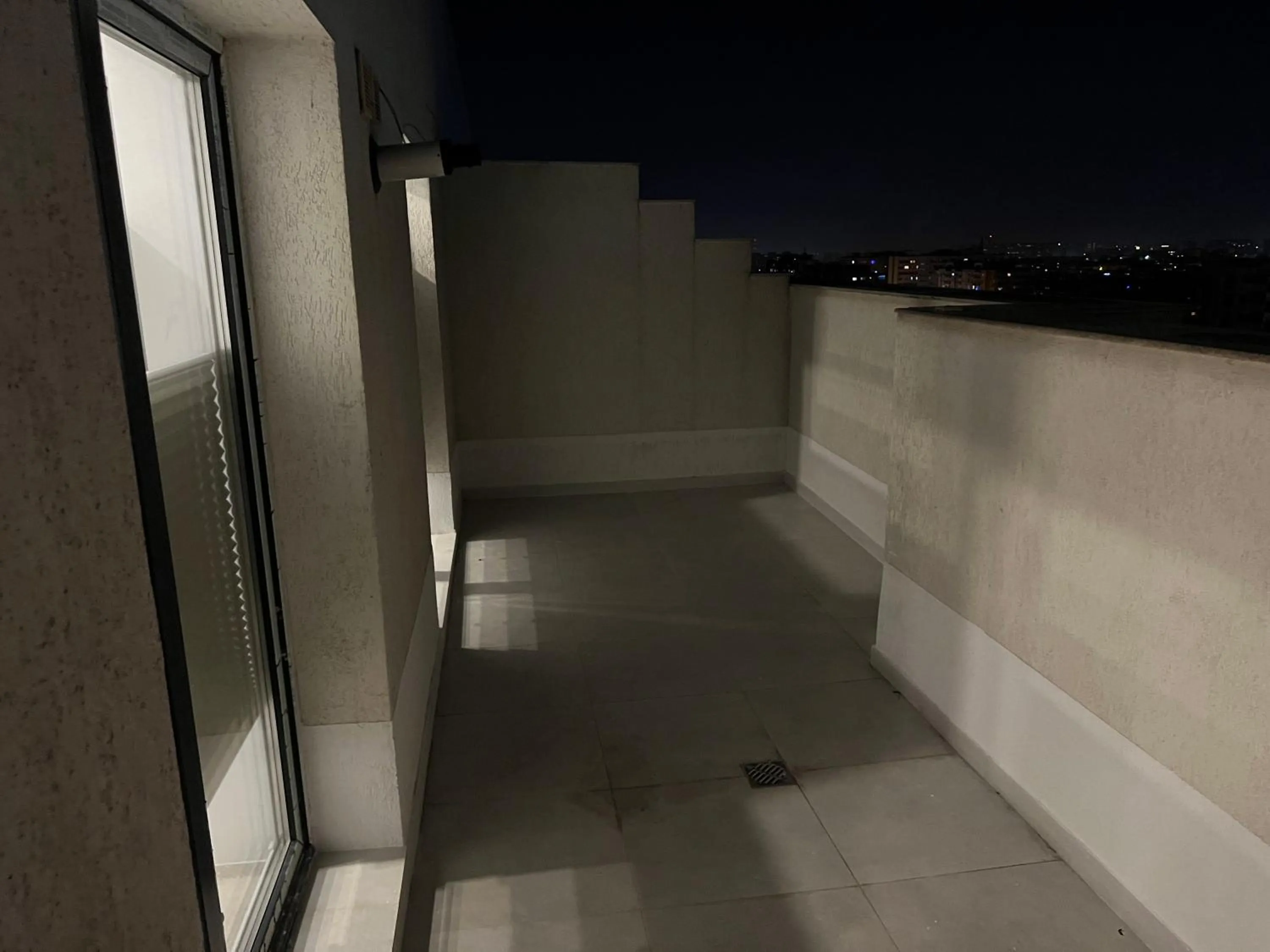 Balcony/Terrace in Stunning 2-Room Penthouse with Lakeview W11